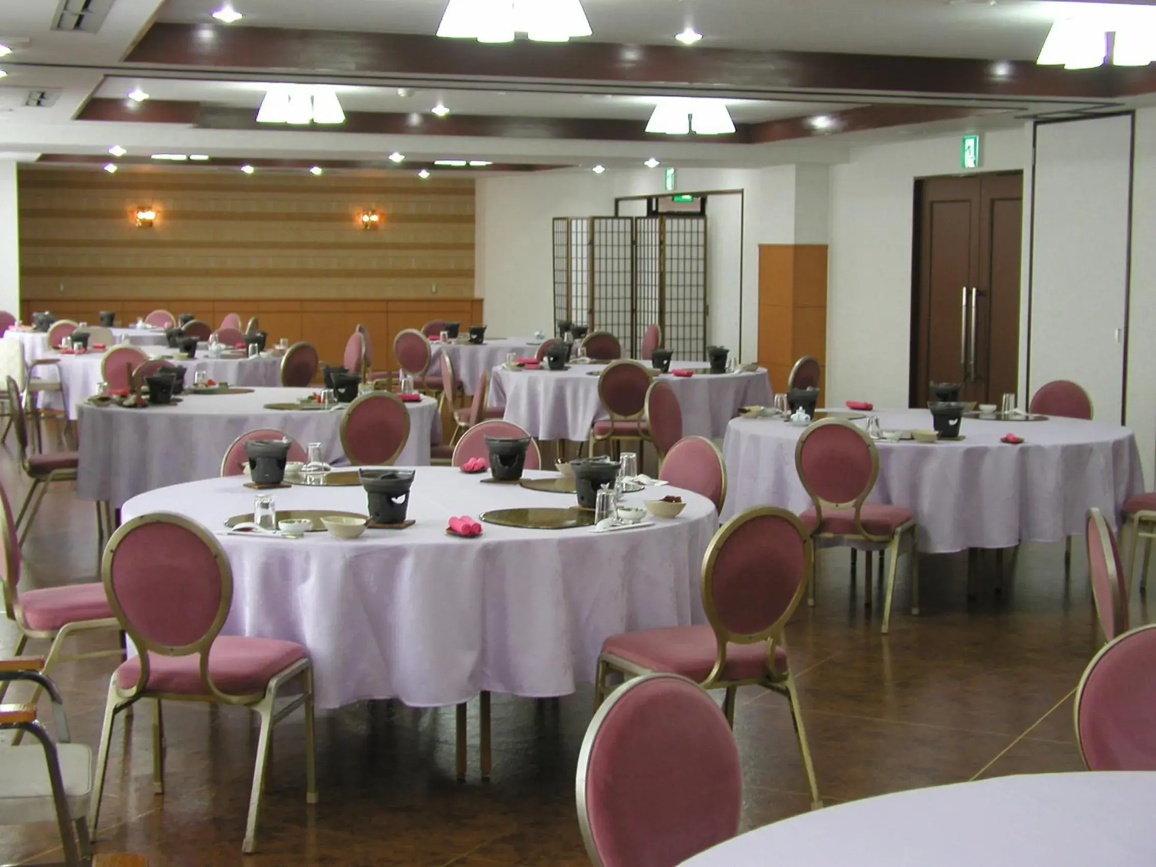 Restaurant/places to eat in Unzen Sky Hotel Restaurant/places to eat in Unzen Sky Hotel