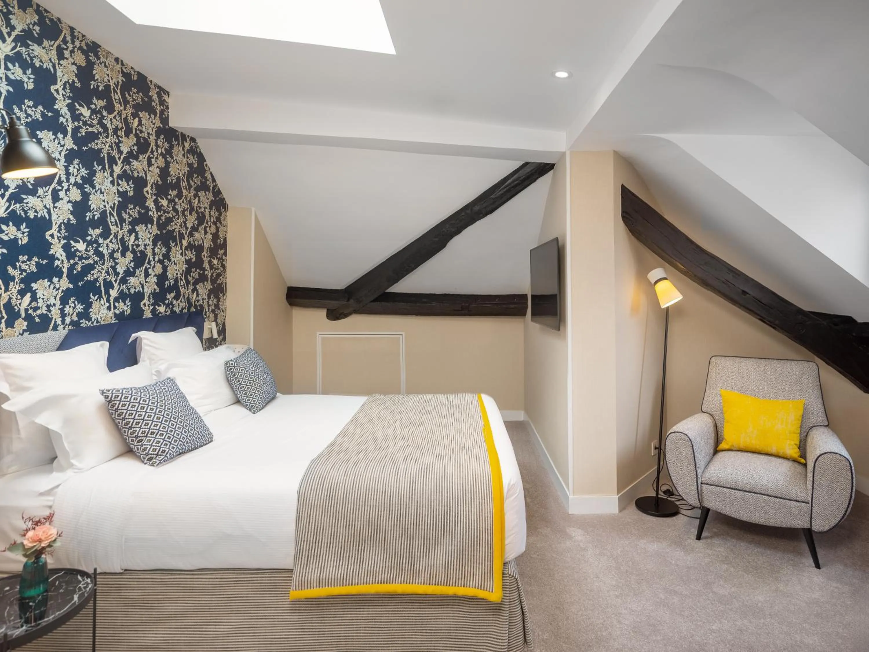 Bedroom, Bed in Hotel Le Mareuil