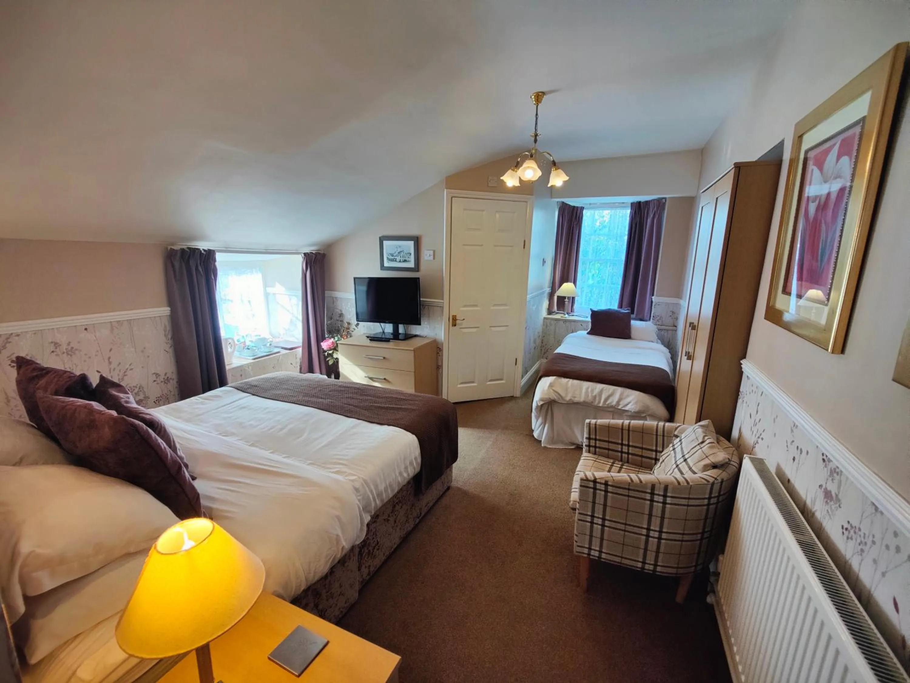 Bed in The Pack o' Cards