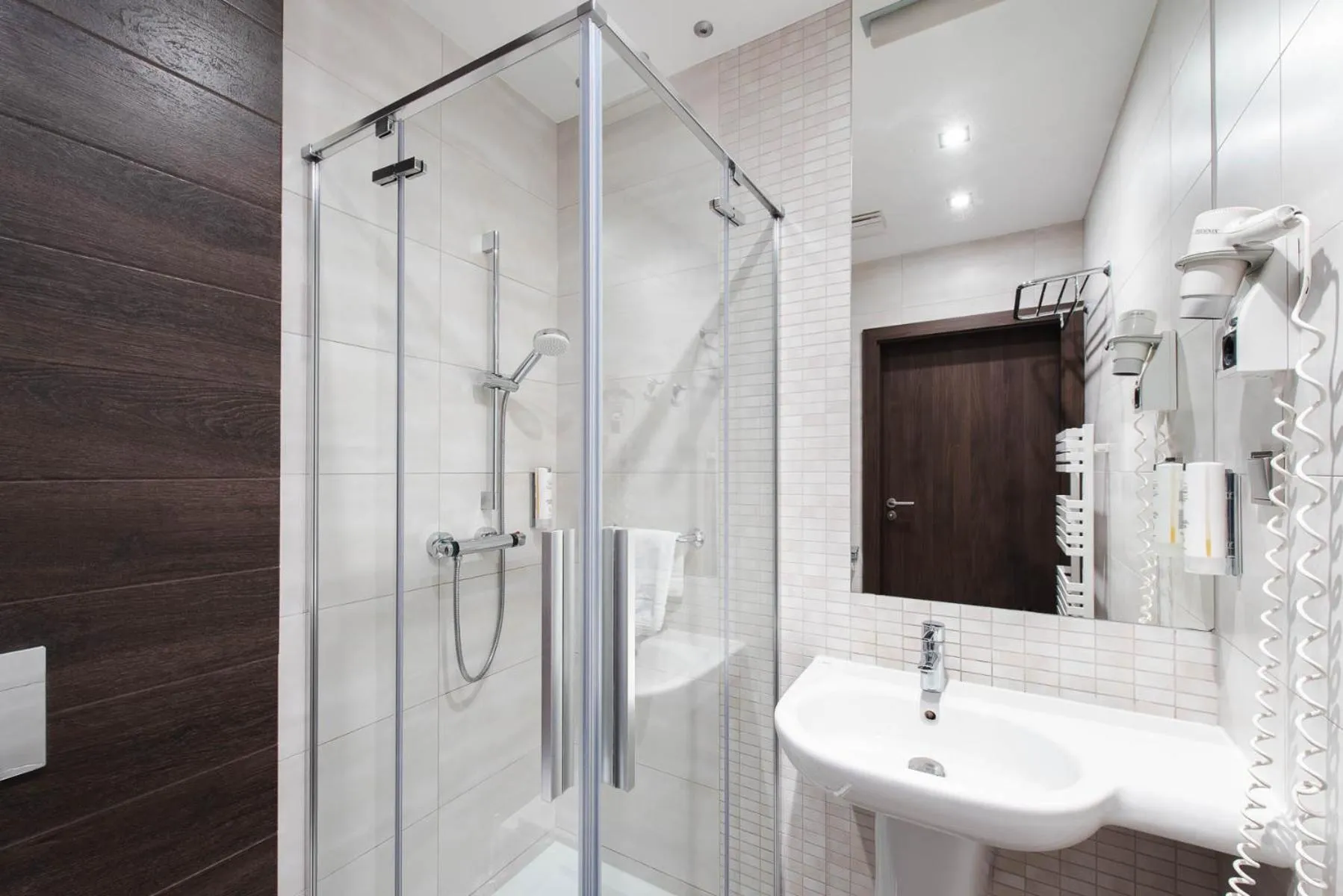 Bathroom in Hotel Różany Gaj - Destigo Hotels