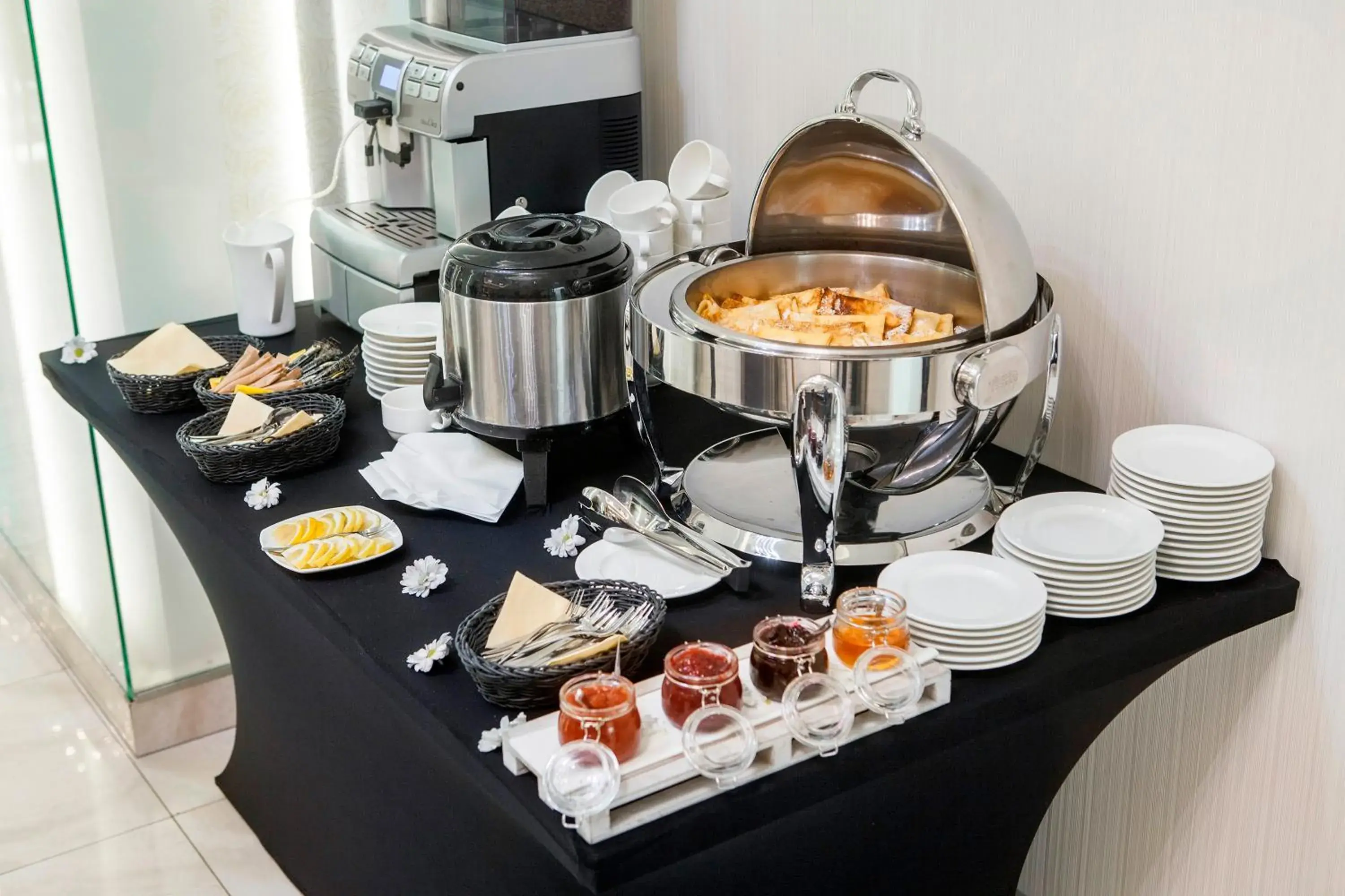 Buffet breakfast in Hotel Różany Gaj - Destigo Hotels Buffet breakfast in Hotel Różany Gaj - Destigo Hotels