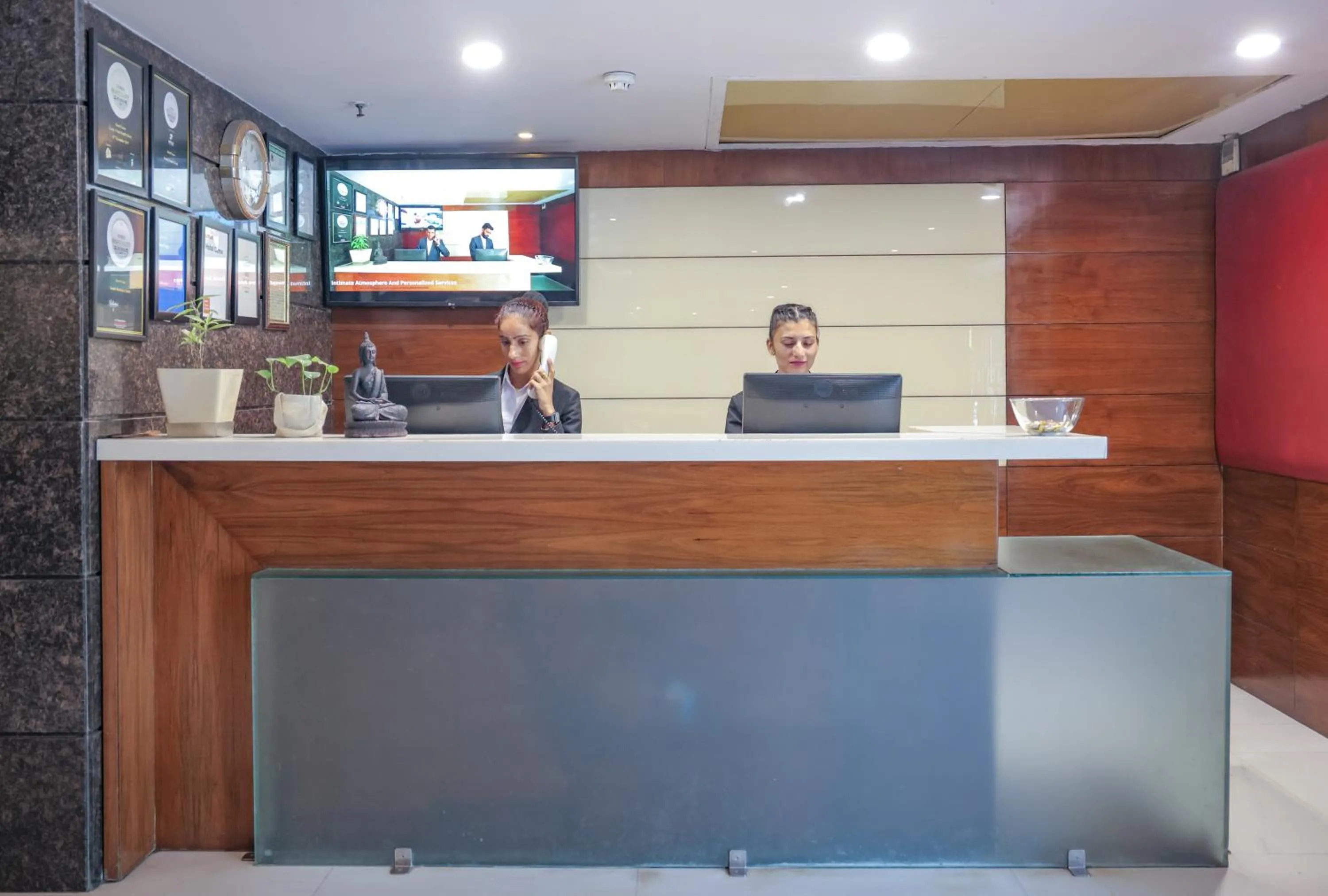 Lobby or reception in Hotel Cama