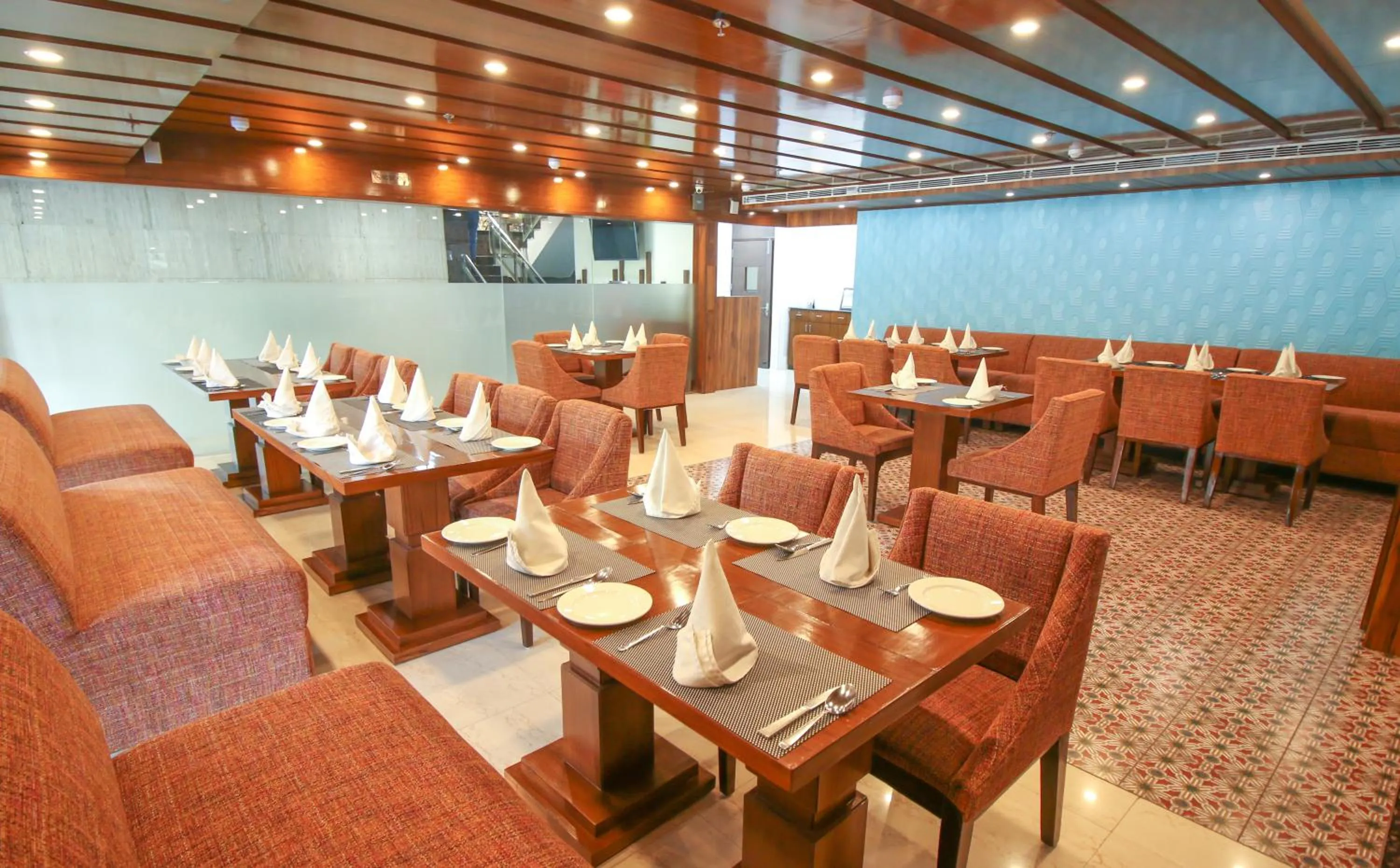 Restaurant/places to eat in Hotel Cama