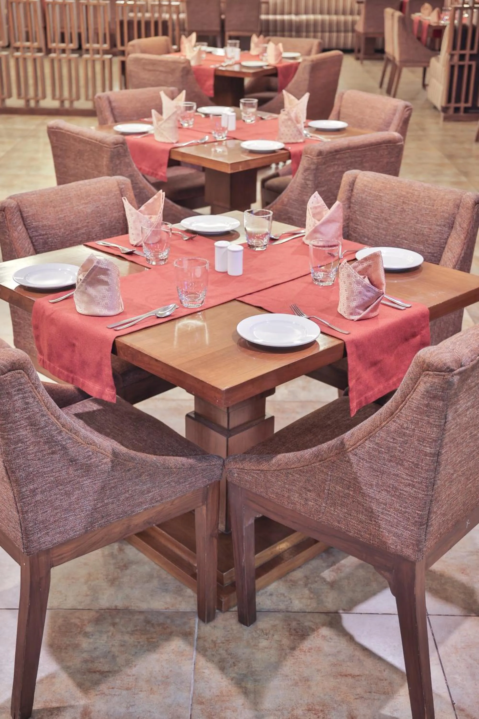 Restaurant/places to eat in Hotel Cama