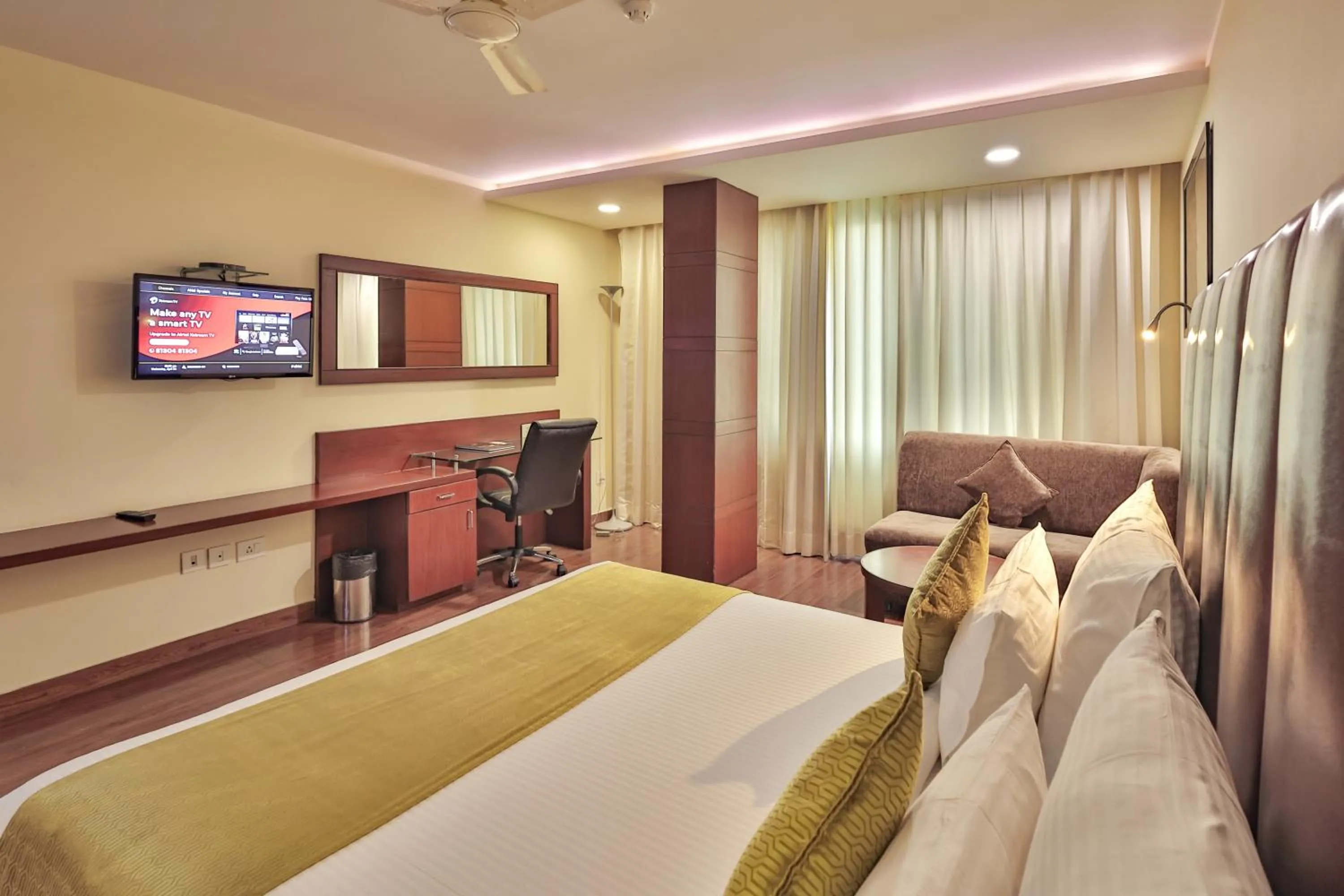 TV and multimedia, Bed in Hotel Cama