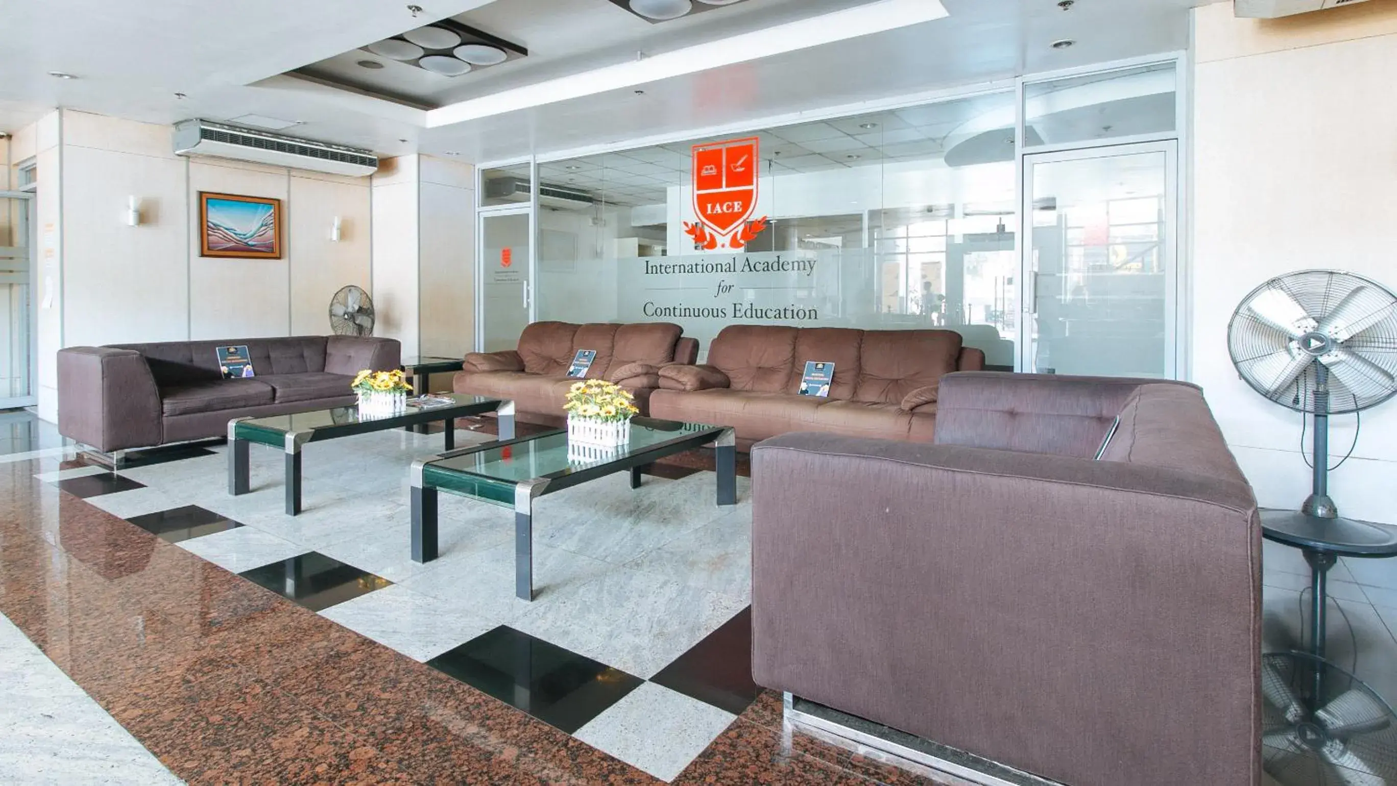 Lobby or reception in RedDoorz Plus @ E Rodriguez Corner Banawe Lobby or reception in RedDoorz Plus @ E Rodriguez Corner Banawe