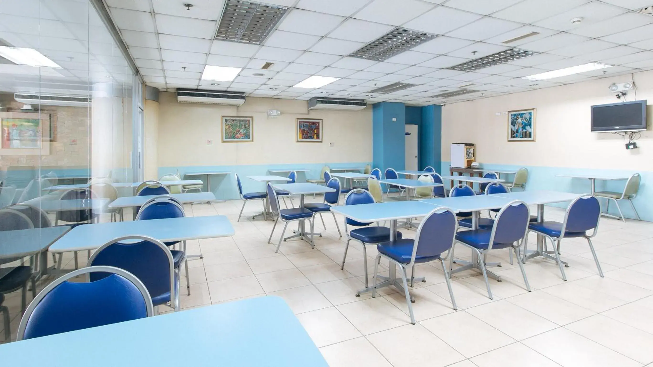 Restaurant/places to eat in RedDoorz Plus @ E Rodriguez Corner Banawe Restaurant/places to eat in RedDoorz Plus @ E Rodriguez Corner Banawe