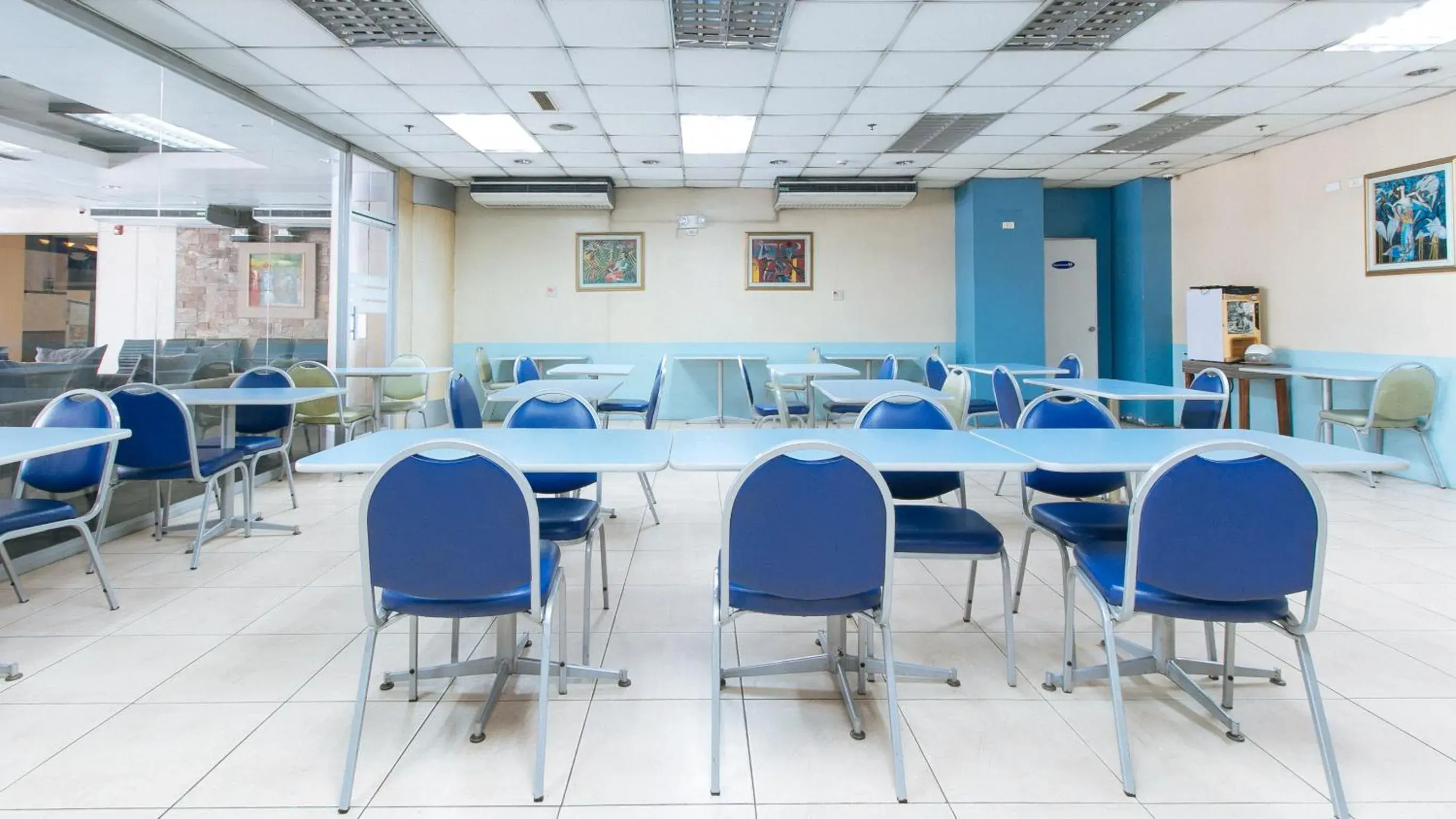 Restaurant/places to eat in RedDoorz Plus @ E Rodriguez Corner Banawe Restaurant/places to eat in RedDoorz Plus @ E Rodriguez Corner Banawe