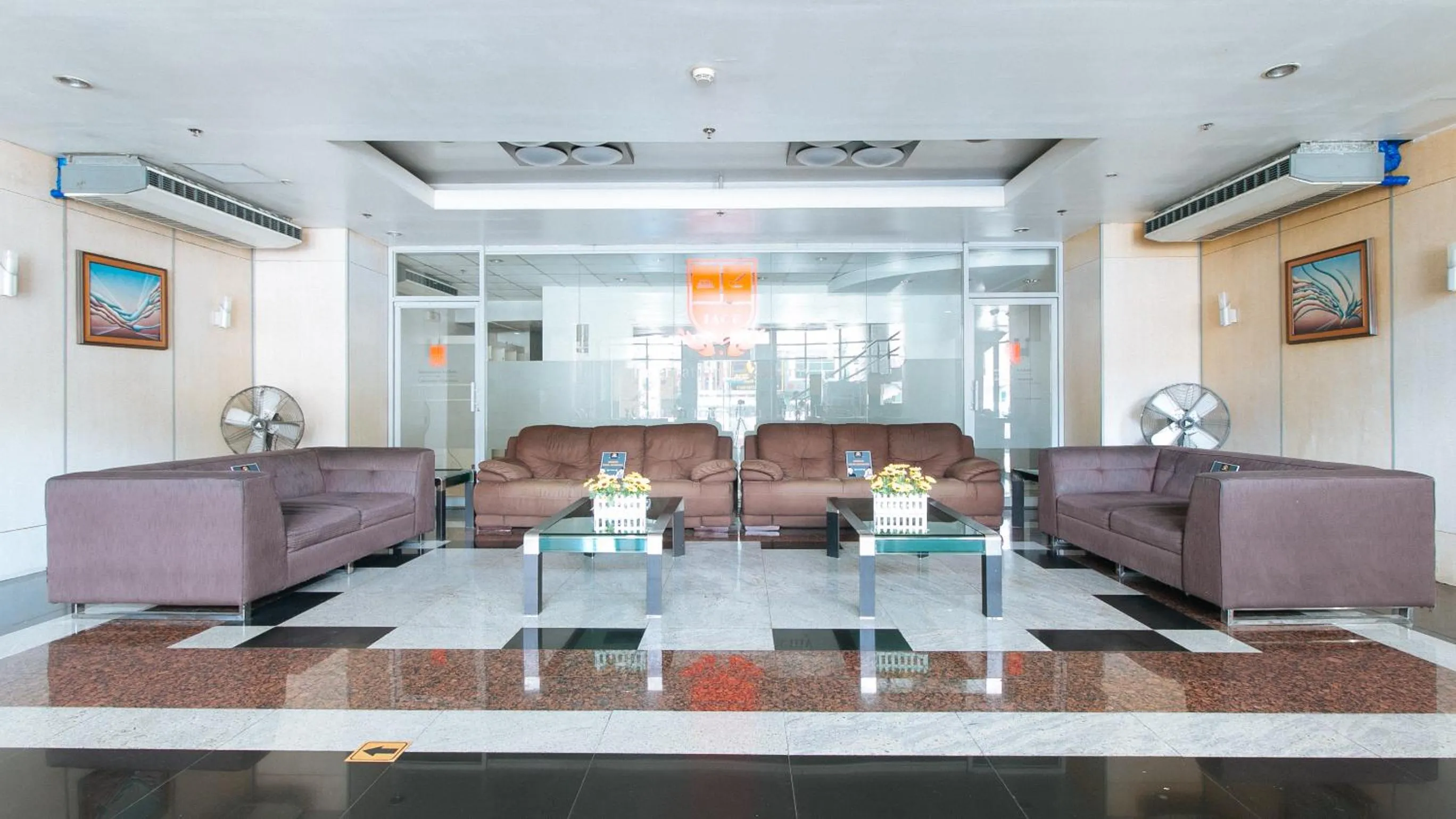 Lobby or reception in RedDoorz Plus @ E Rodriguez Corner Banawe