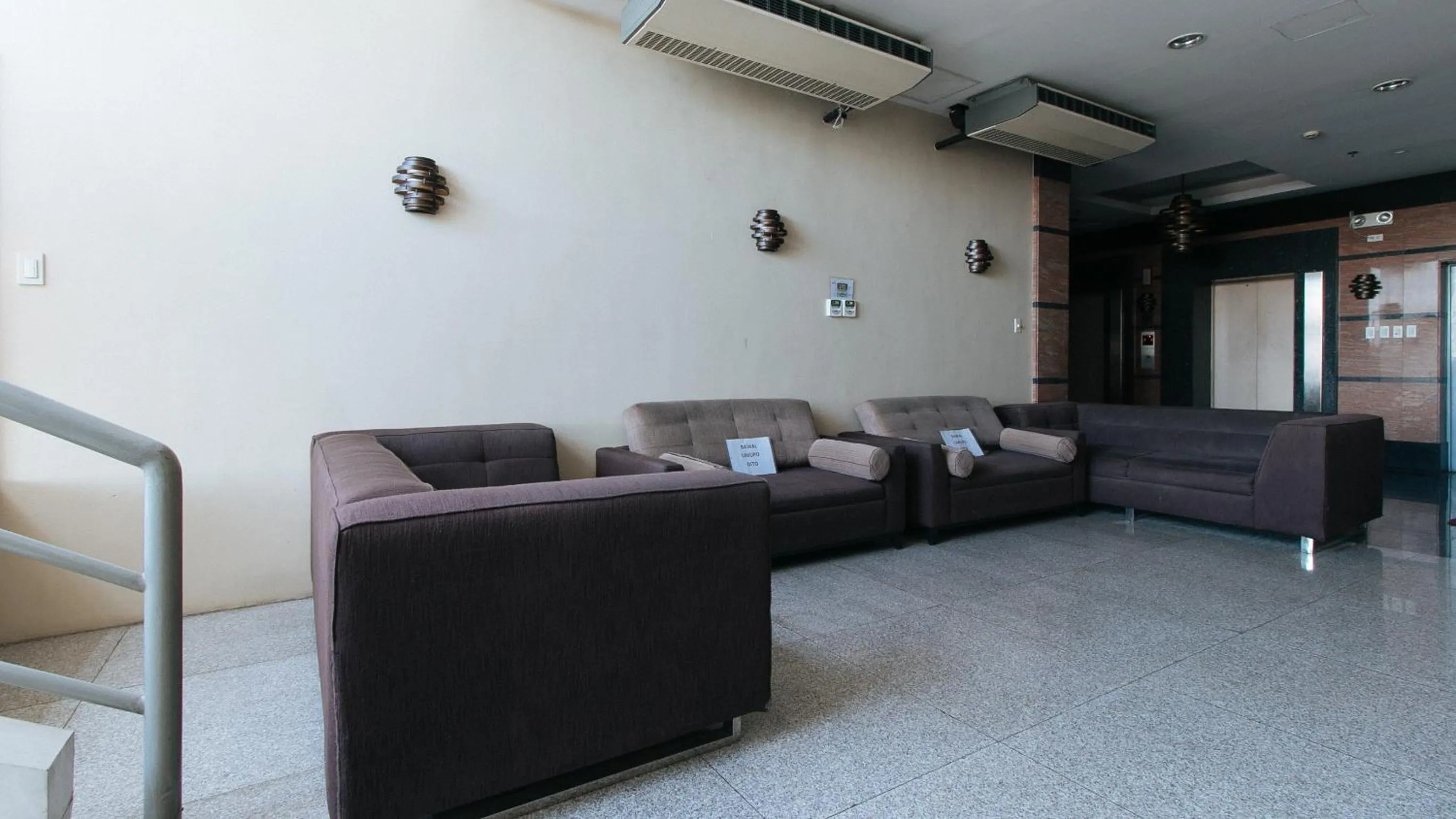 Lobby or reception in RedDoorz Plus @ E Rodriguez Corner Banawe