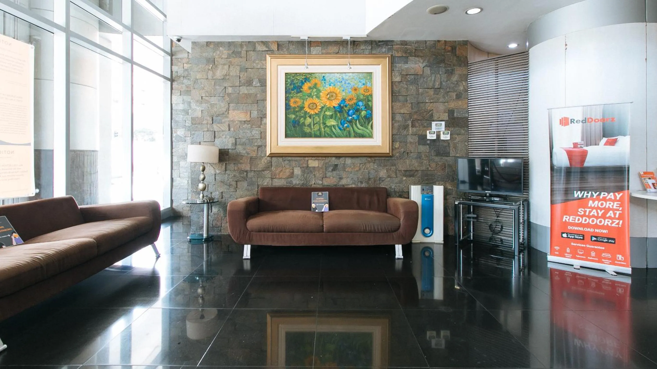 Lobby or reception in RedDoorz Plus @ E Rodriguez Corner Banawe