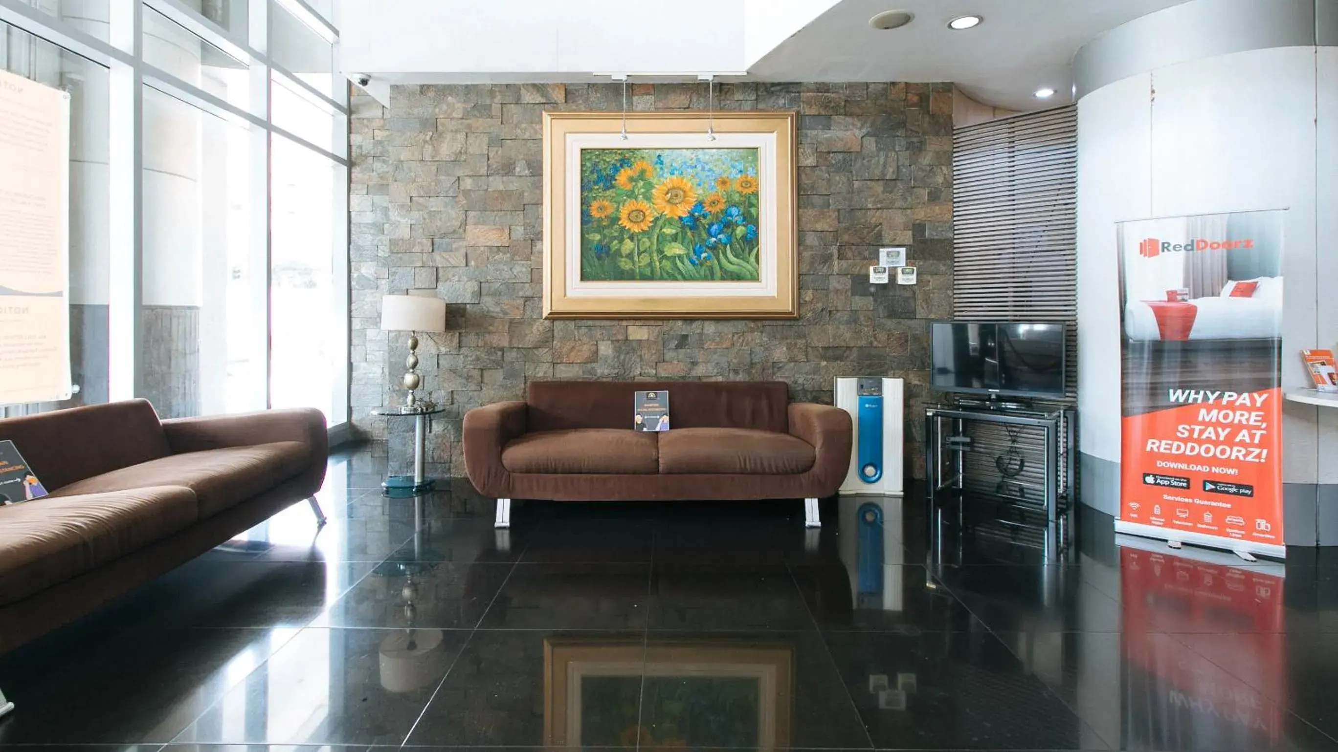 Lobby or reception in RedDoorz Plus @ E Rodriguez Corner Banawe Lobby or reception in RedDoorz Plus @ E Rodriguez Corner Banawe