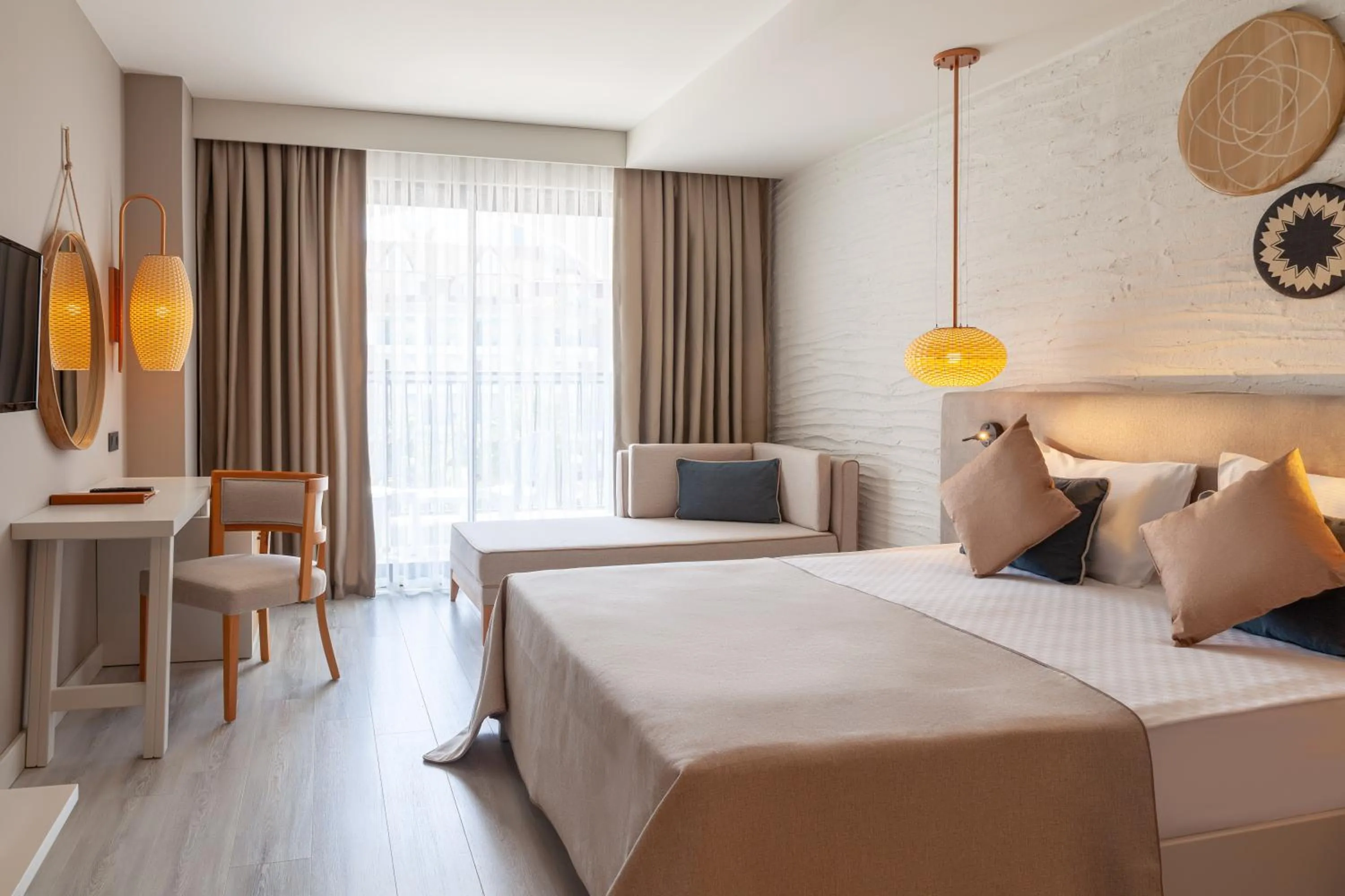 Photo of the whole room, Bed in Side Royal Style Hotel