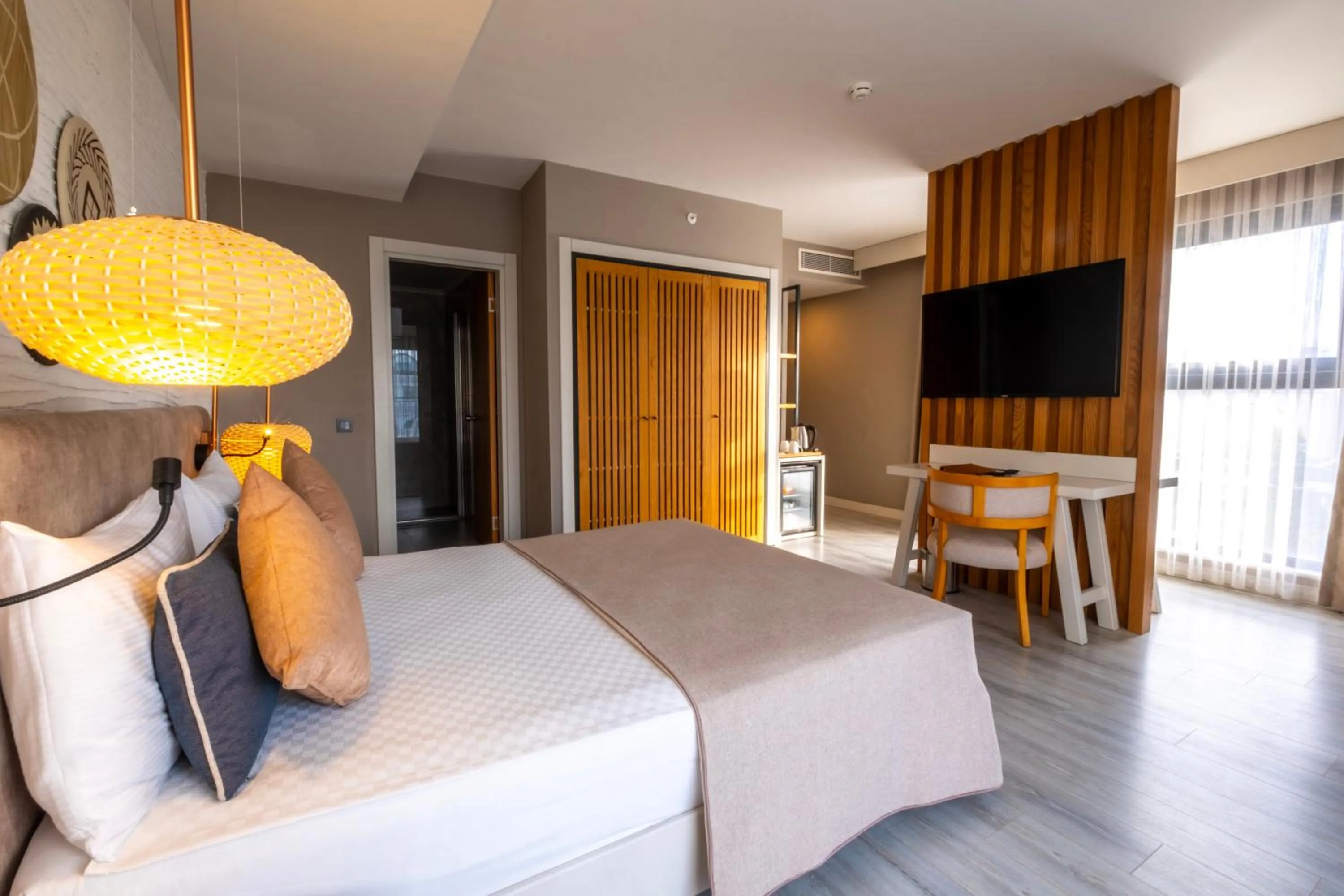 Communal lounge/ TV room, Bed in Side Royal Style Hotel