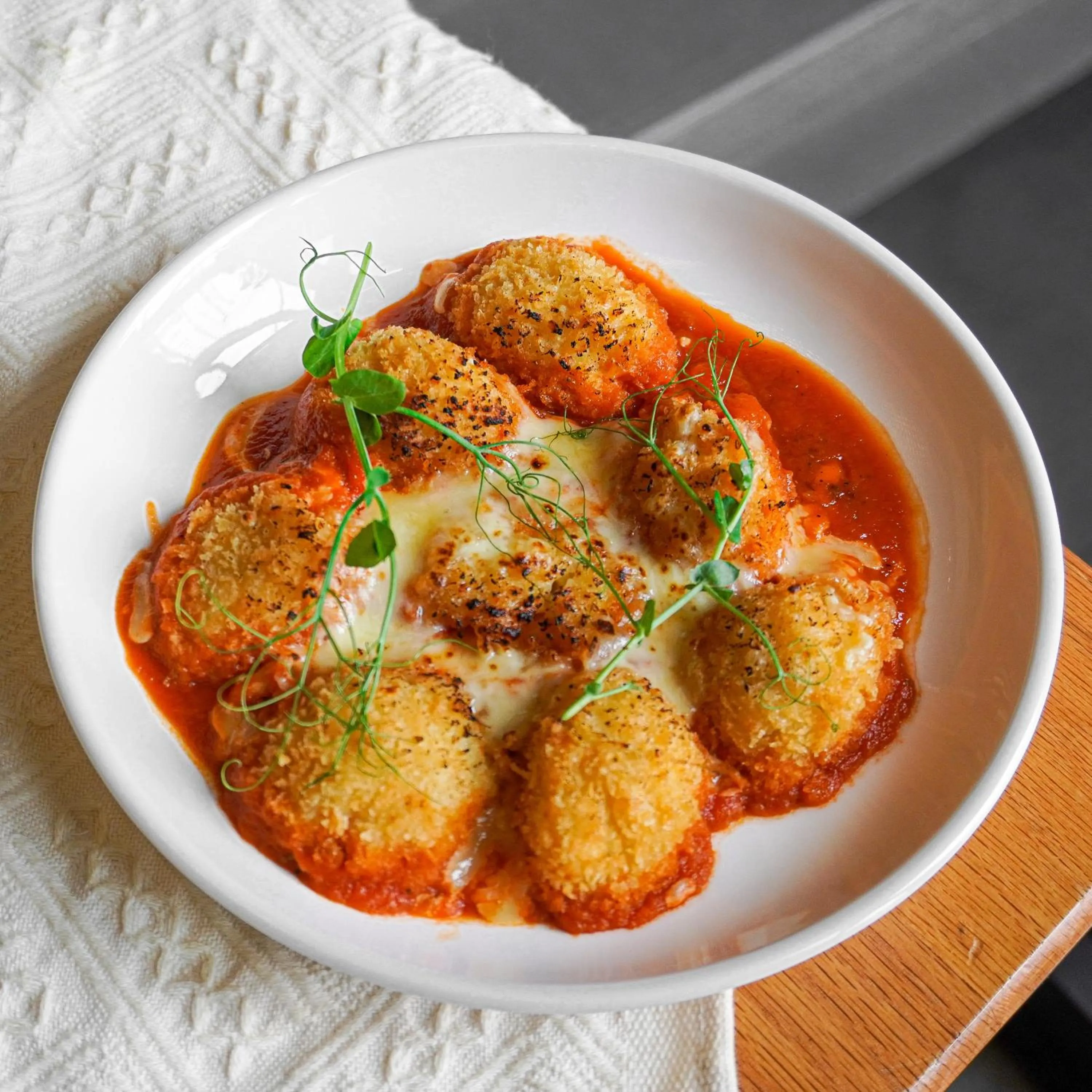 Food and drinks in TOOJOU Kota Kinabalu