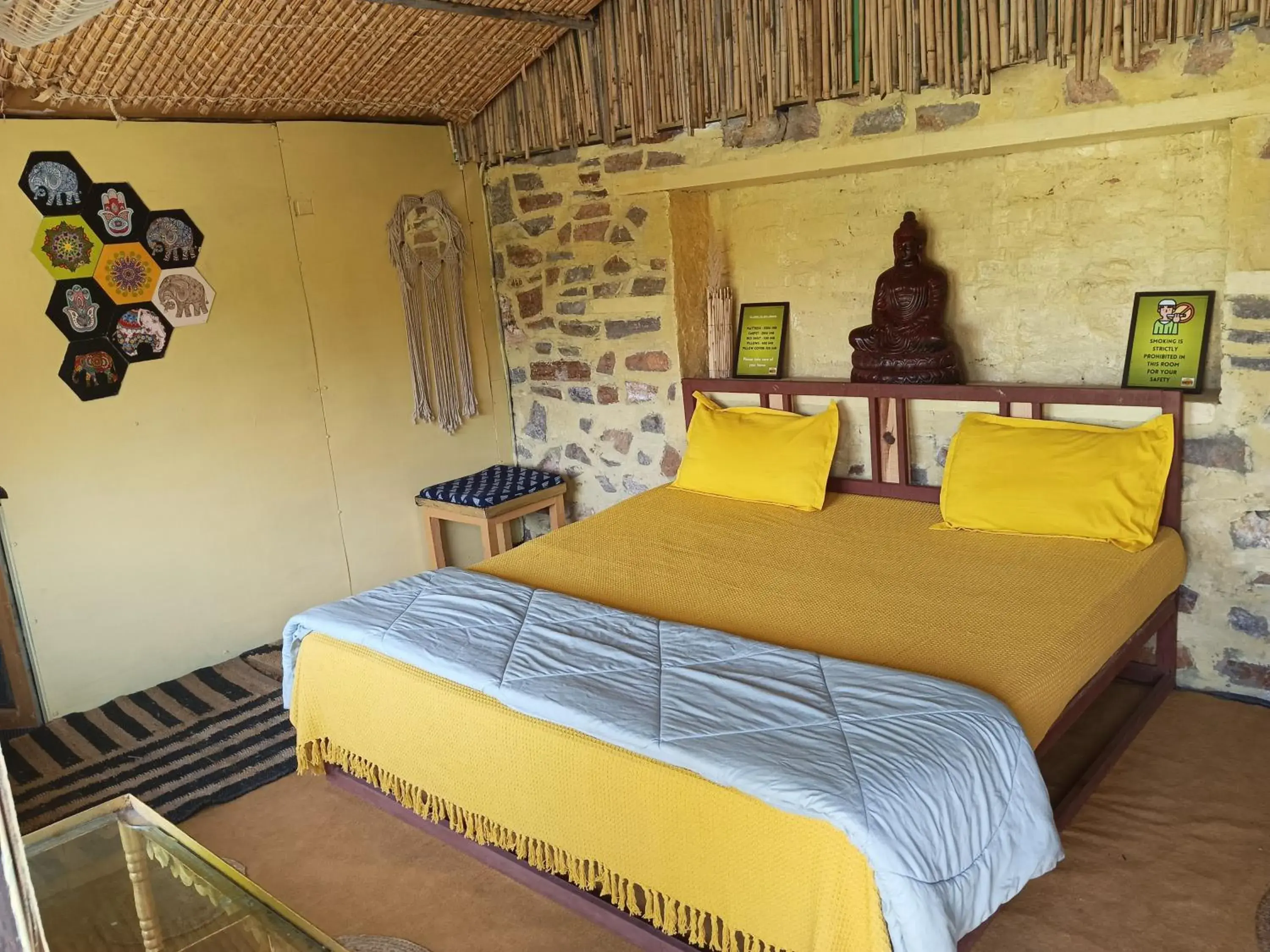 Bed in Namaste India Bed in Namaste India