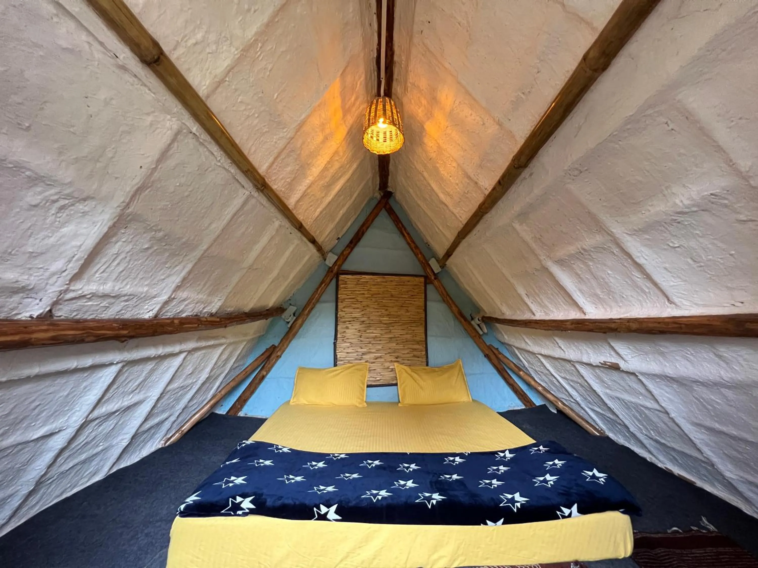 Living room, Bed in Namaste India