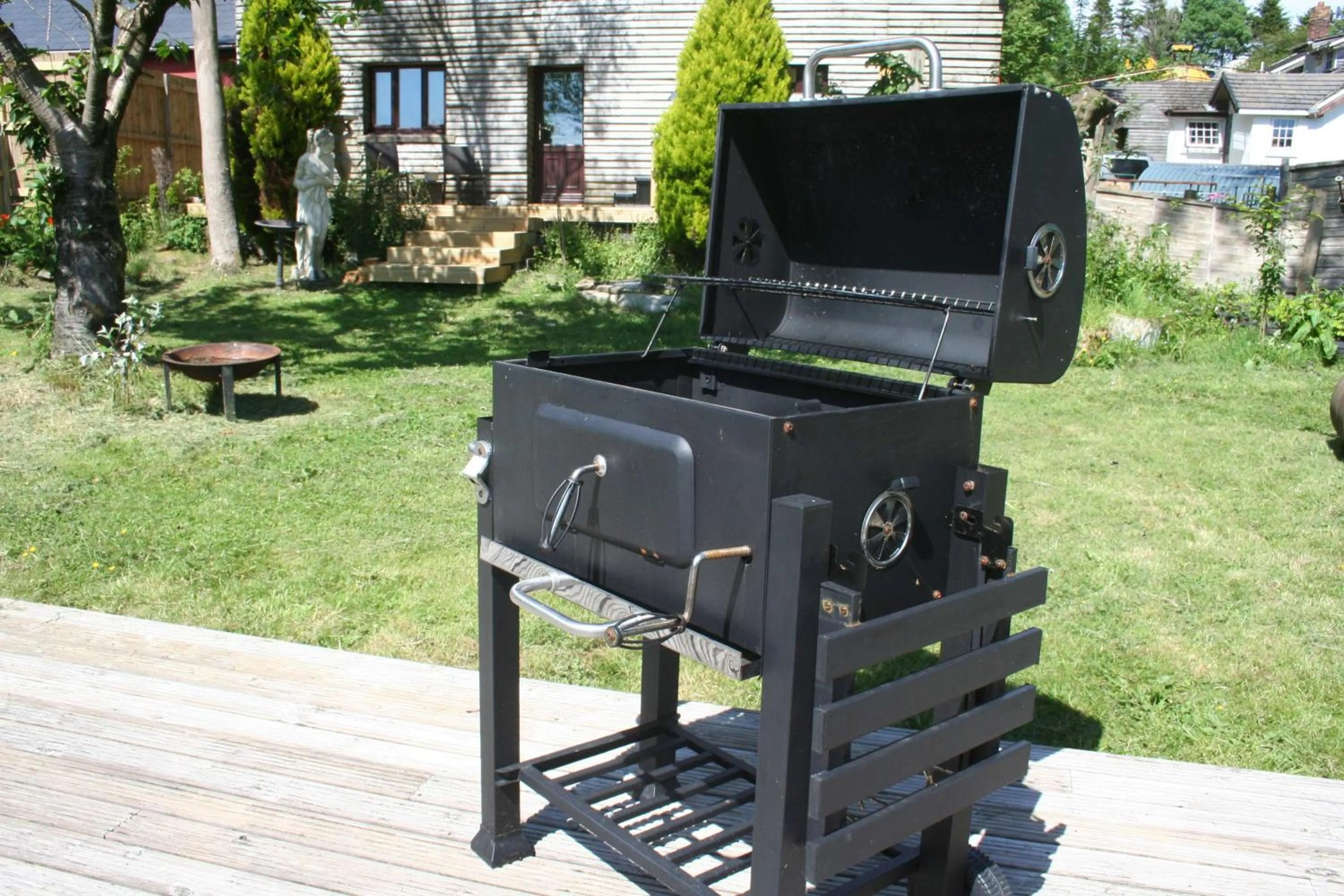 BBQ facilities in Barn Cottage - Farm Park Stay with Hot Tub