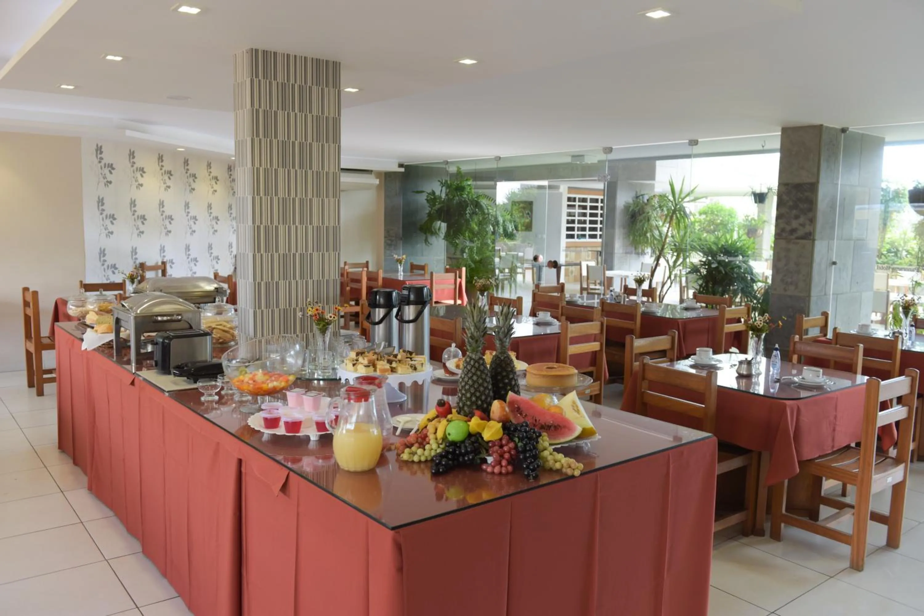 Restaurant/places to eat in Panorama Hotel