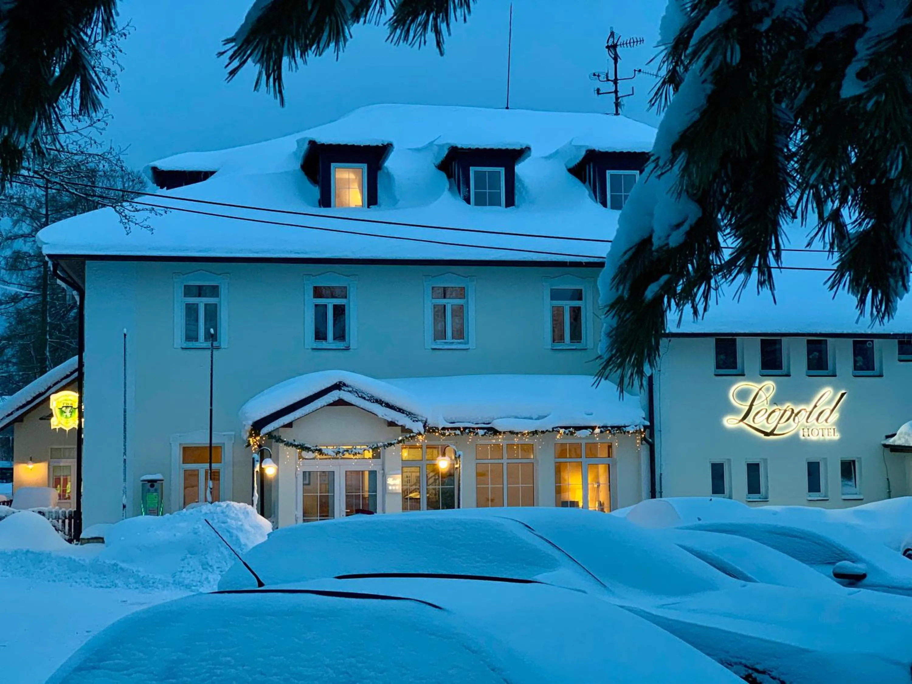 Facade/entrance in Hotel Leopold Račín