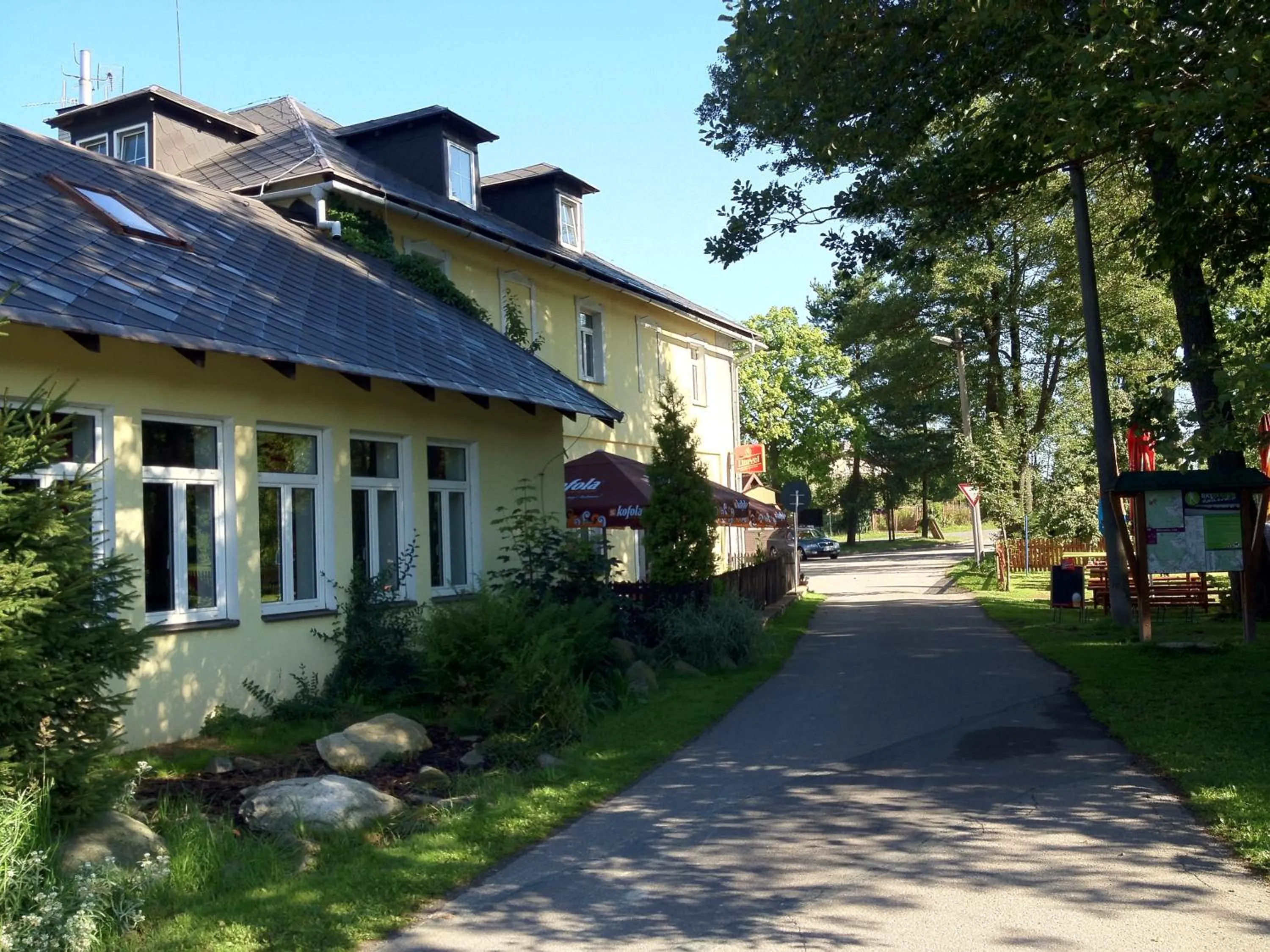 Facade/entrance in Hotel Leopold Račín