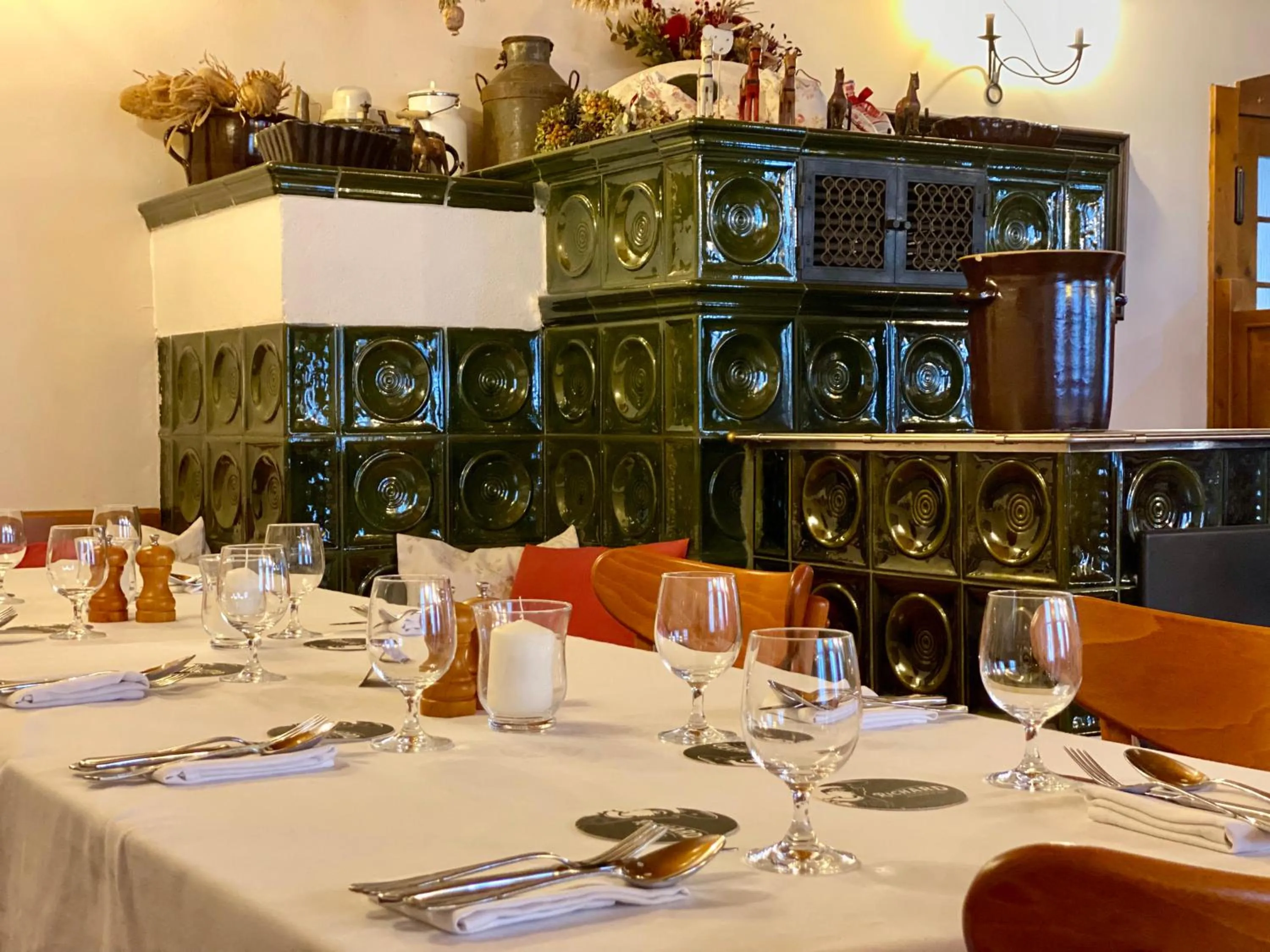 Restaurant/places to eat in Hotel Leopold Račín