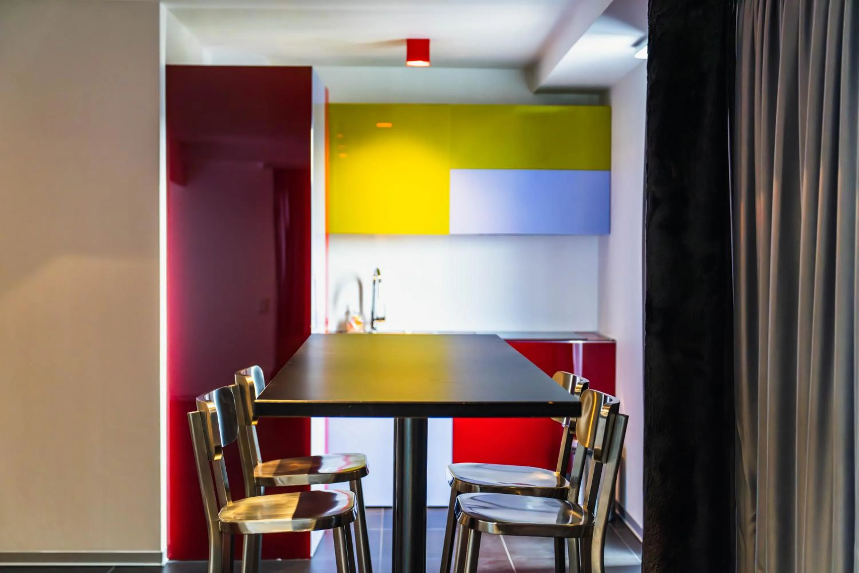 Dining area in Hotel Grey