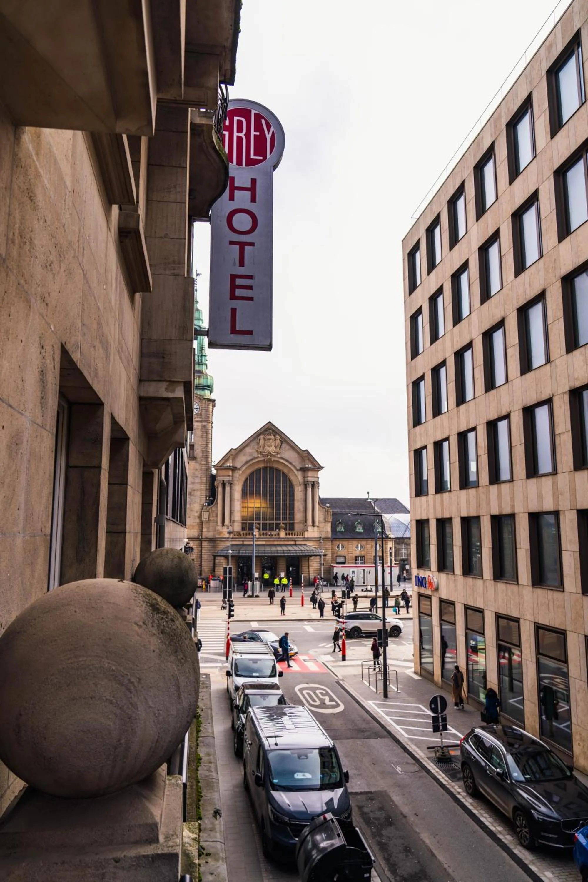 Street view in Hotel Grey