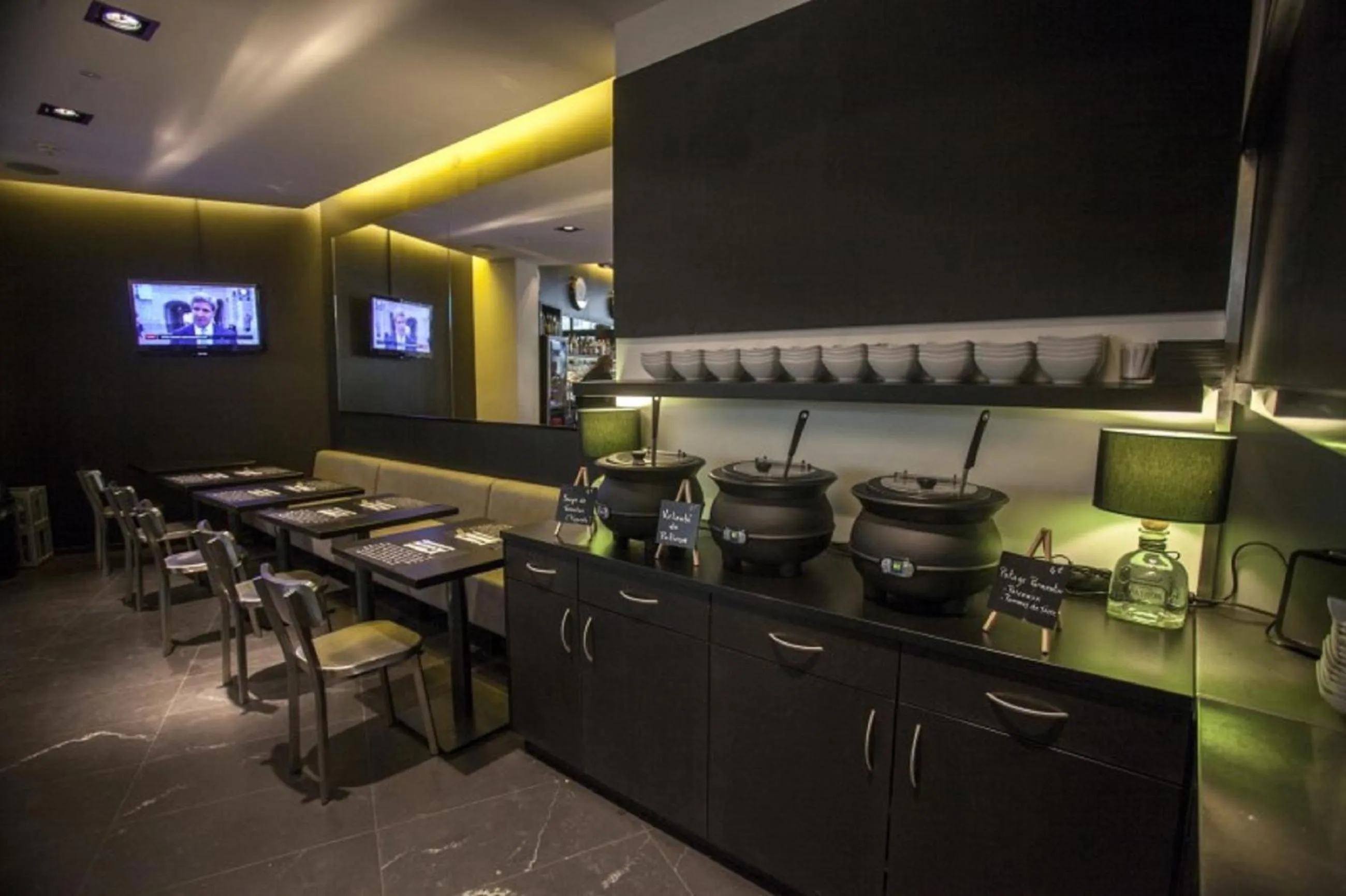 Breakfast in Hotel Grey