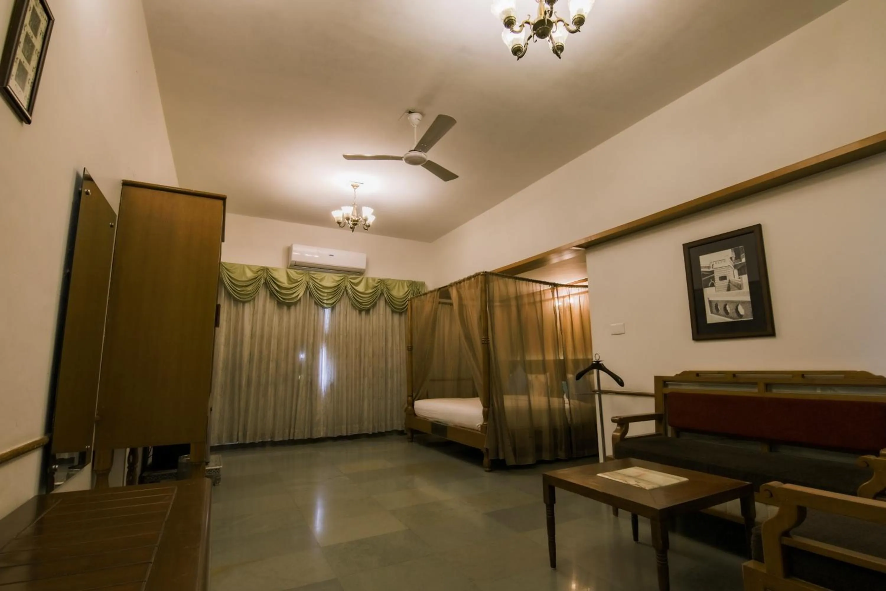 Bed in Heritage Khirasara Palace