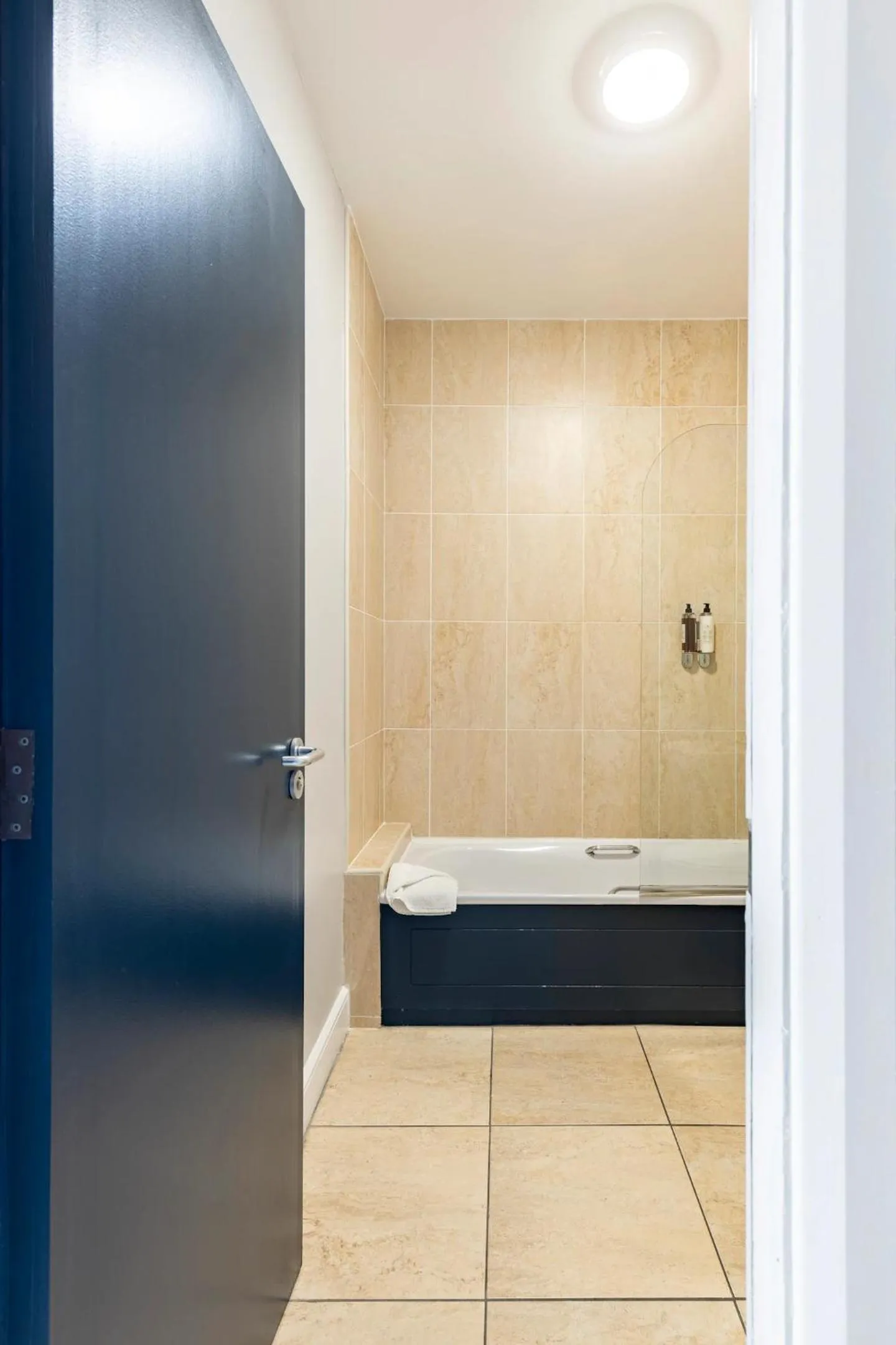 Bathroom in Galway Bay Sea View Apartments