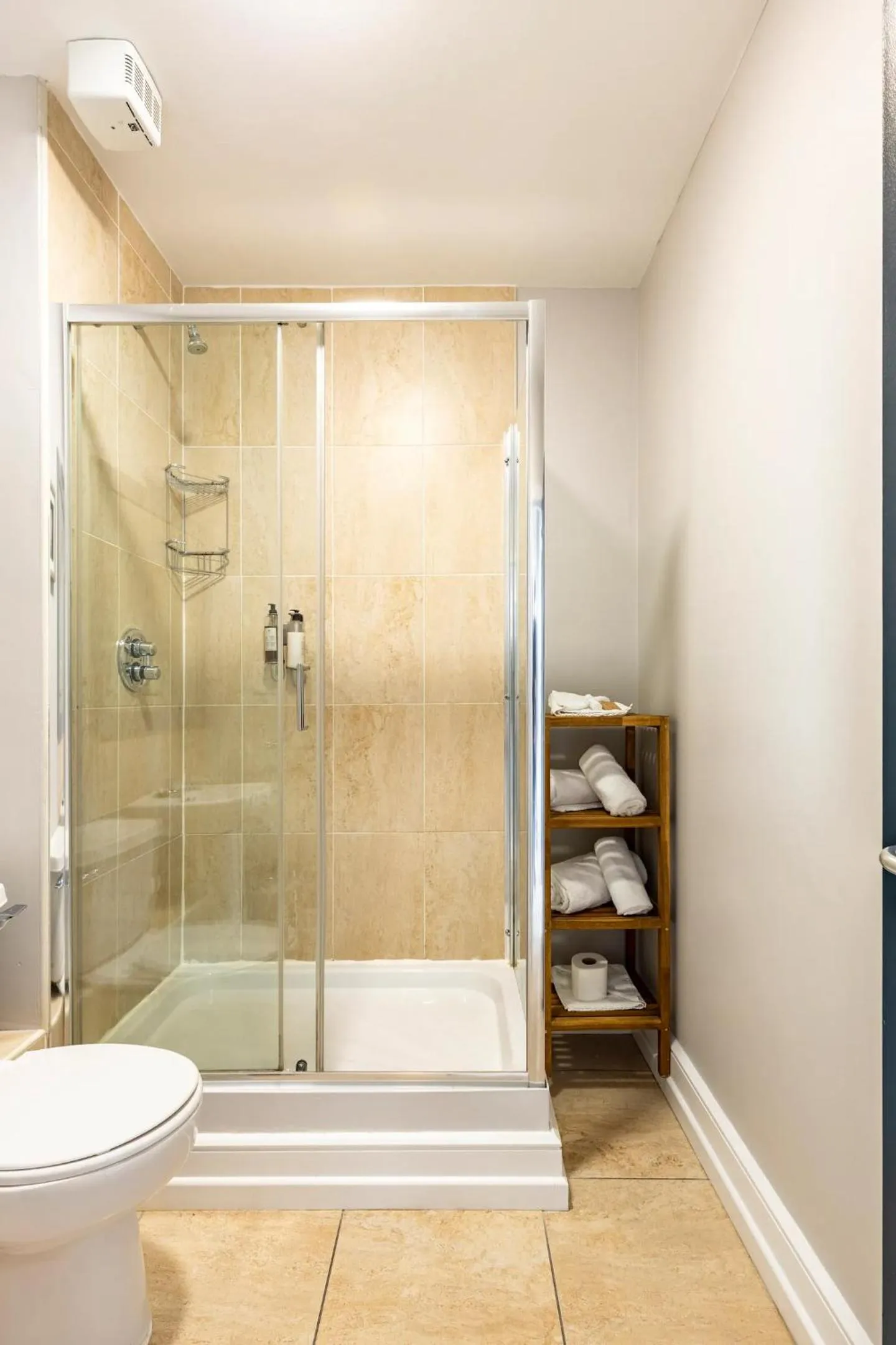 Bathroom in Galway Bay Sea View Apartments