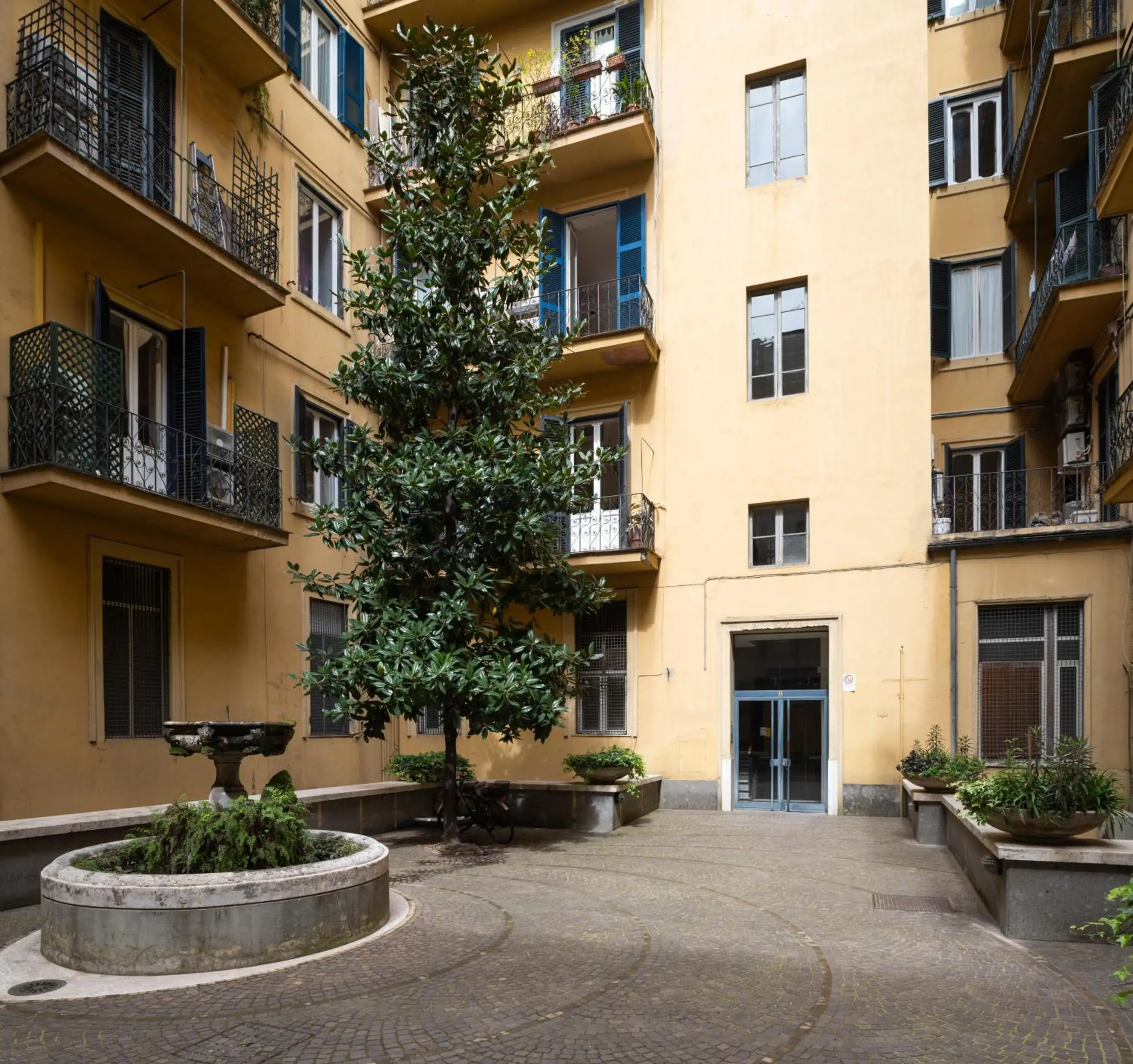 Inner courtyard view in Sky Blue Place Rome Inner courtyard view in Sky Blue Place Rome