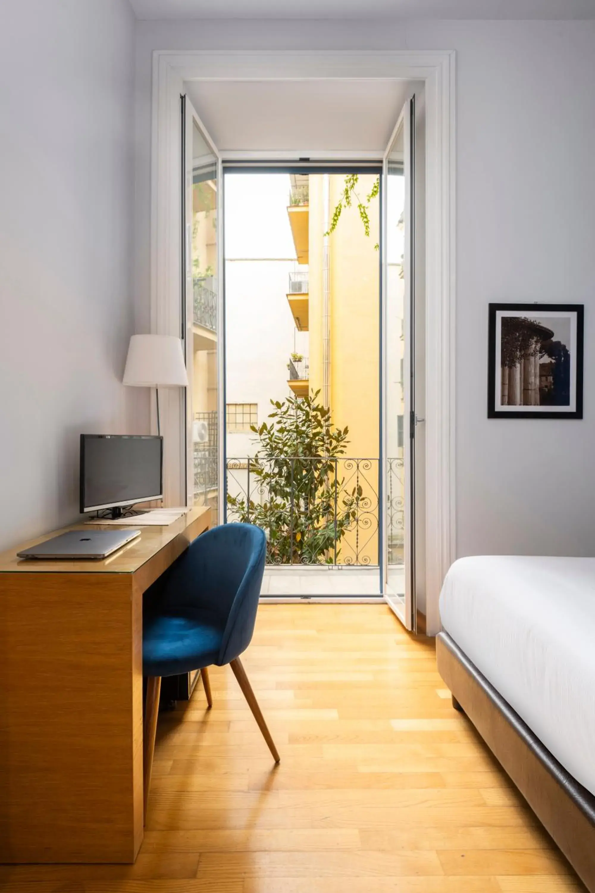 TV and multimedia, Bed in Sky Blue Place Rome TV and multimedia, Bed in Sky Blue Place Rome