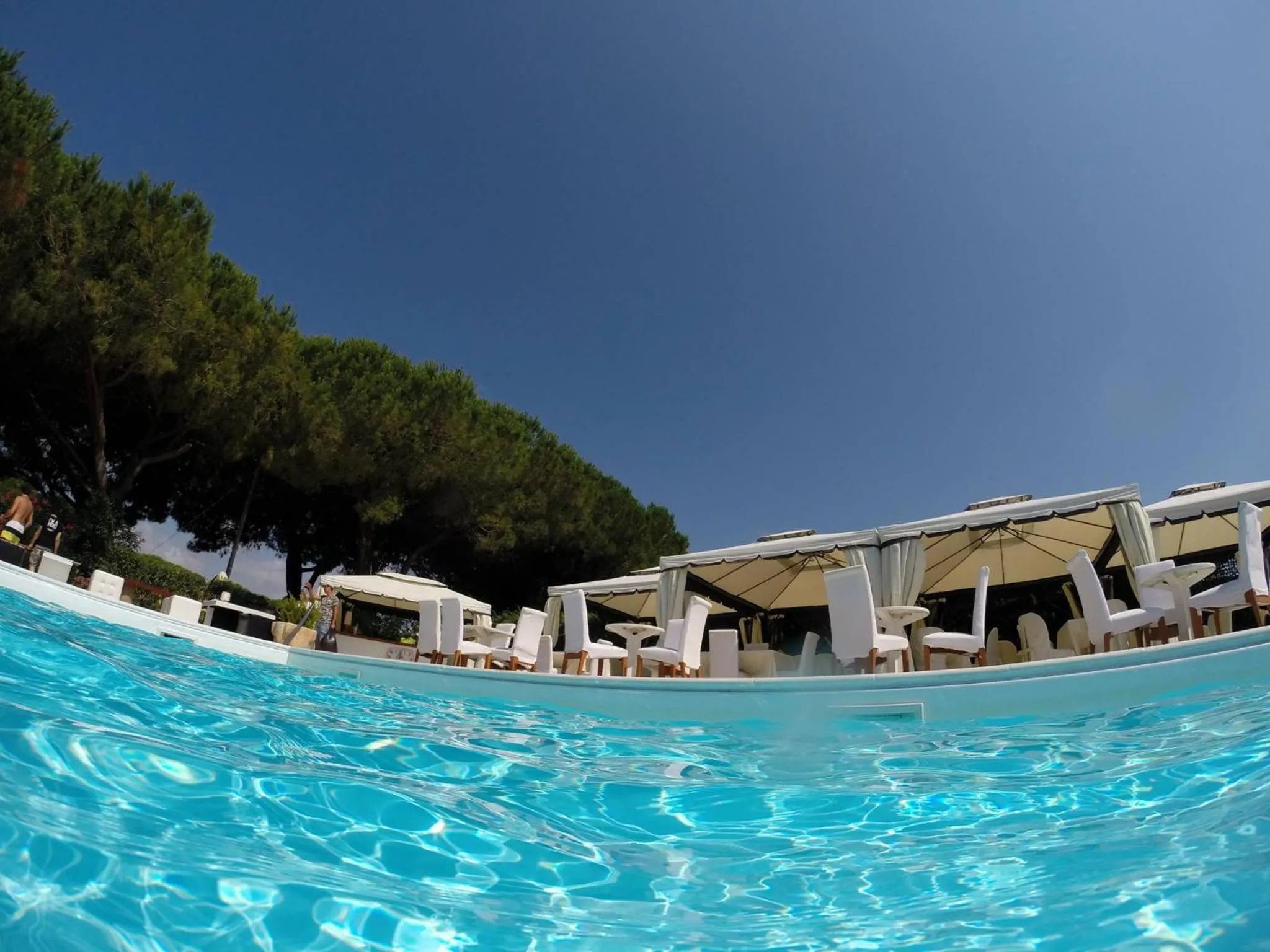 Swimming pool in Hotel Velcamare