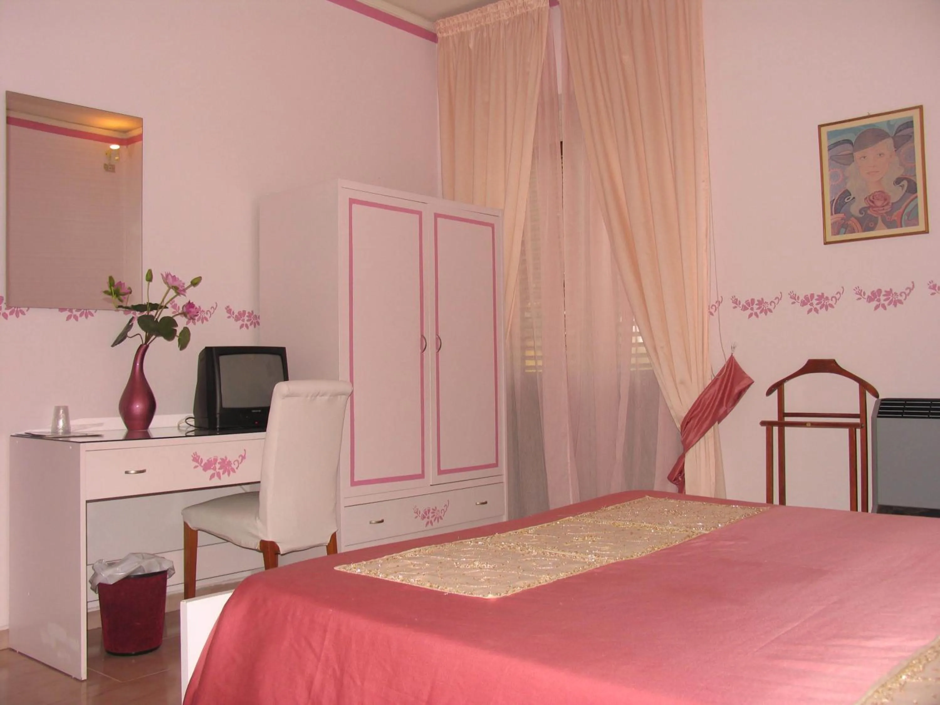 Bed in Hotel Velcamare