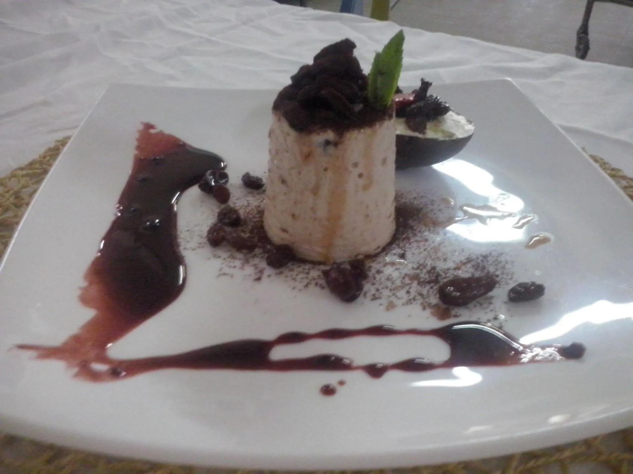 Restaurant/places to eat in Hotel Velcamare