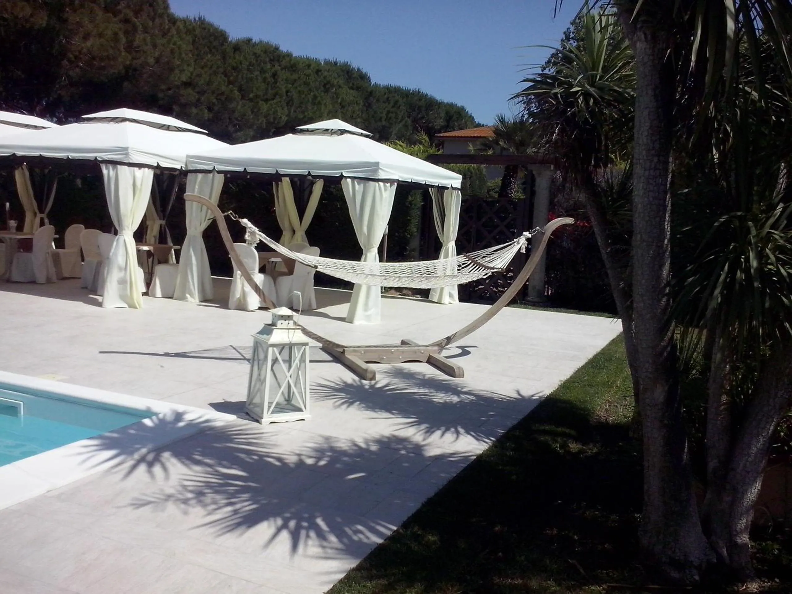 Swimming pool in Hotel Velcamare