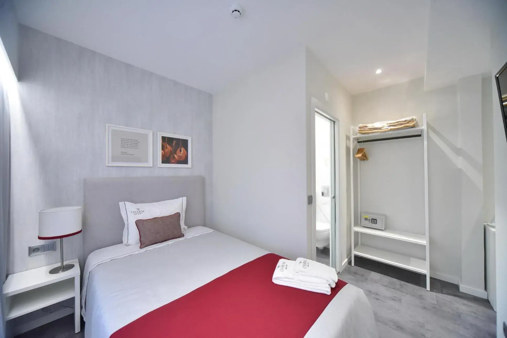 Single Room in My Charm Lisbon Suites Single Room in My Charm Lisbon Suites