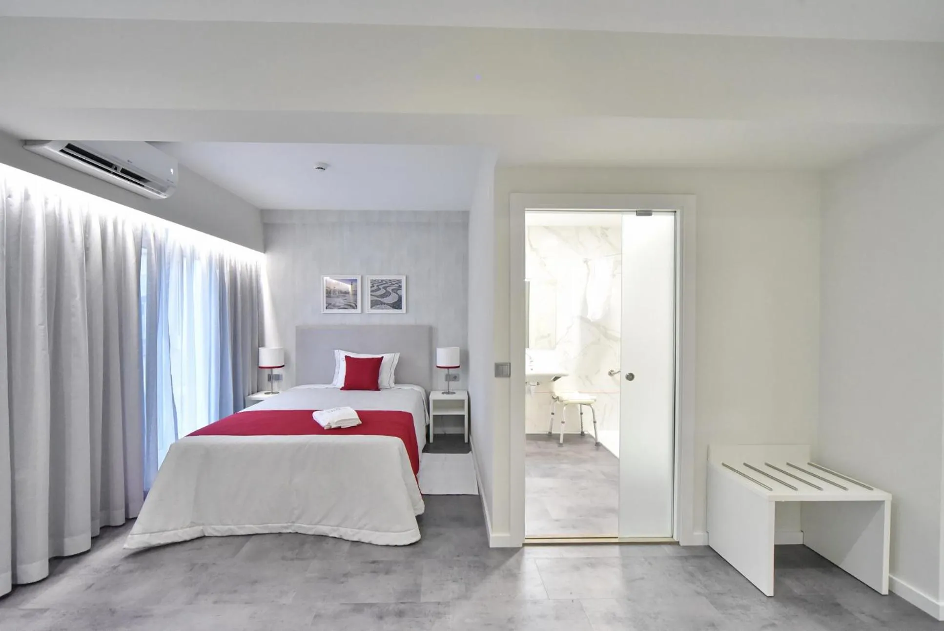 Bed in My Charm Lisbon Suites