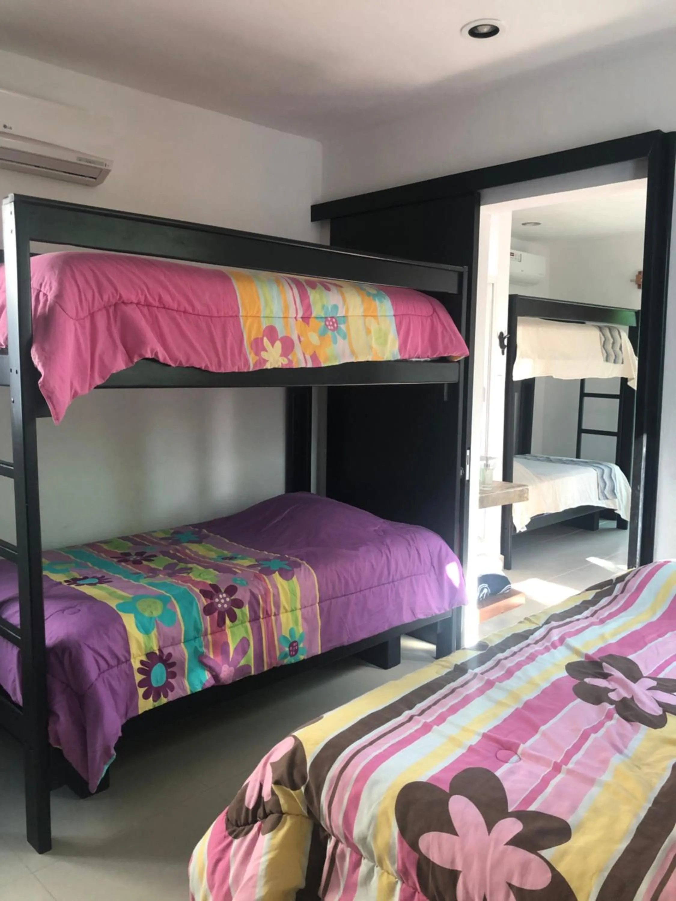 Text overlay, Bed in Casa Mango