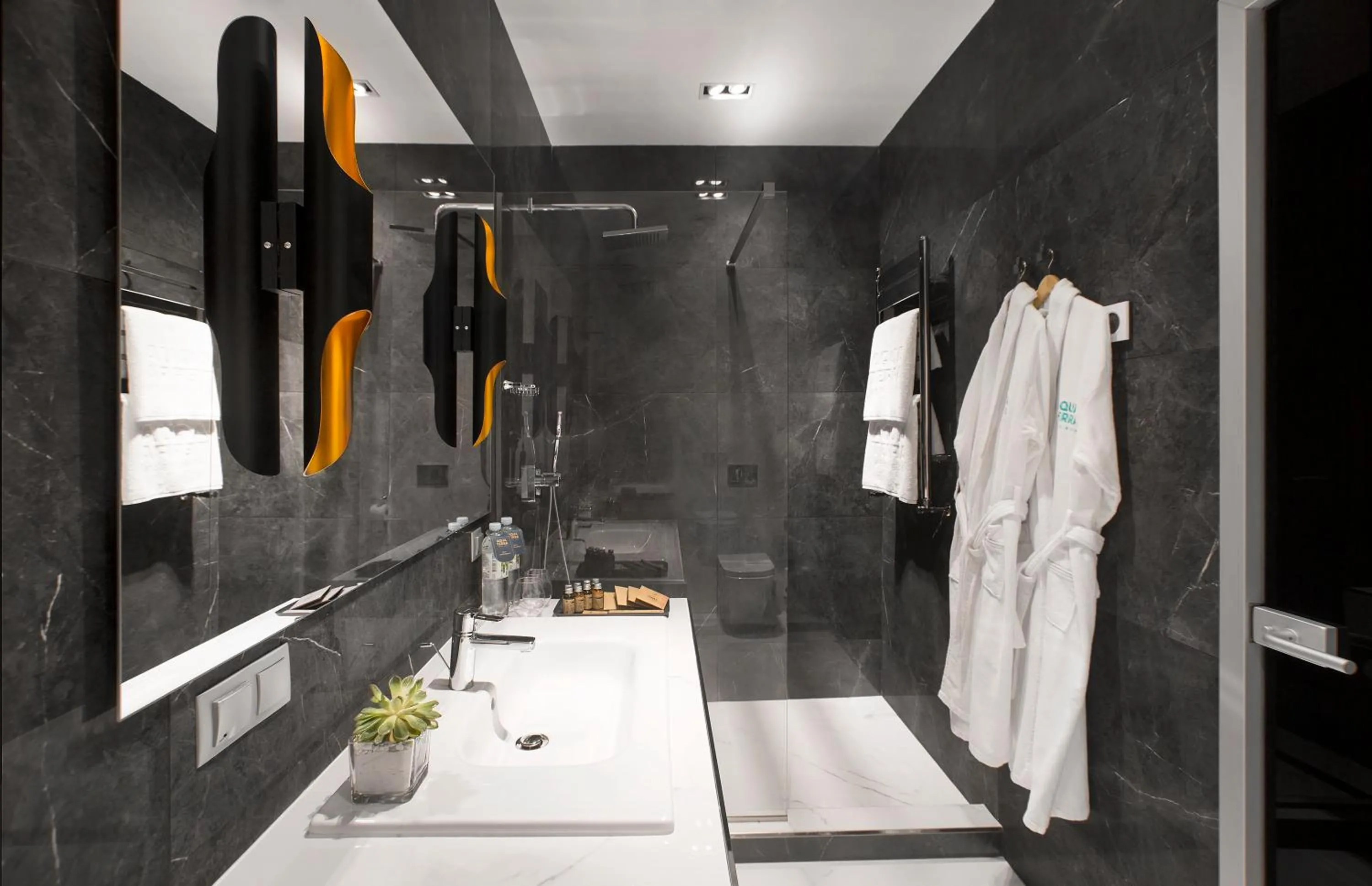 Aqua Perla Boutique Hotel
