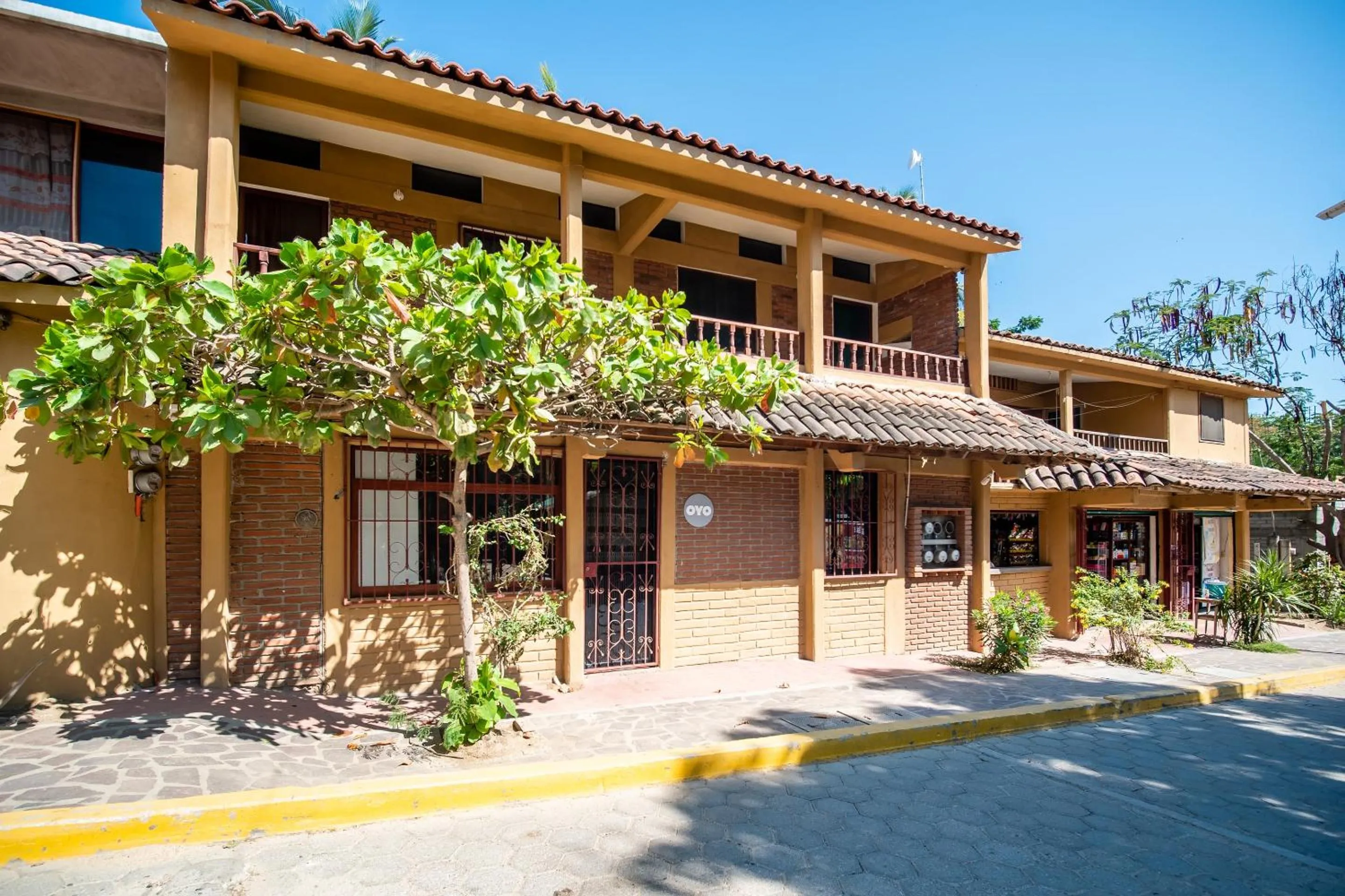 Facade/entrance in OYO Cabañas Abril, Mazunte