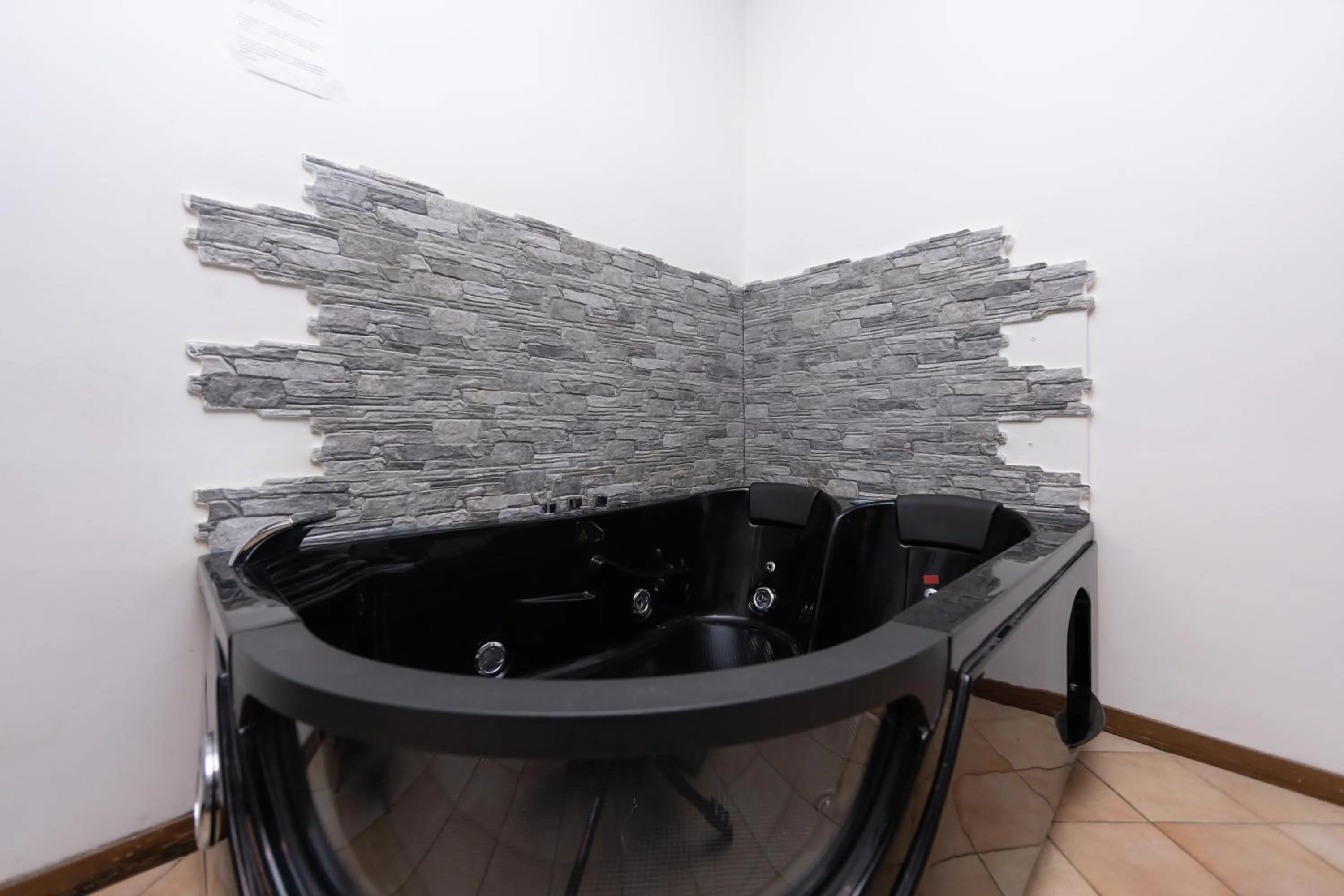 Hot Tub in Imperiale Top