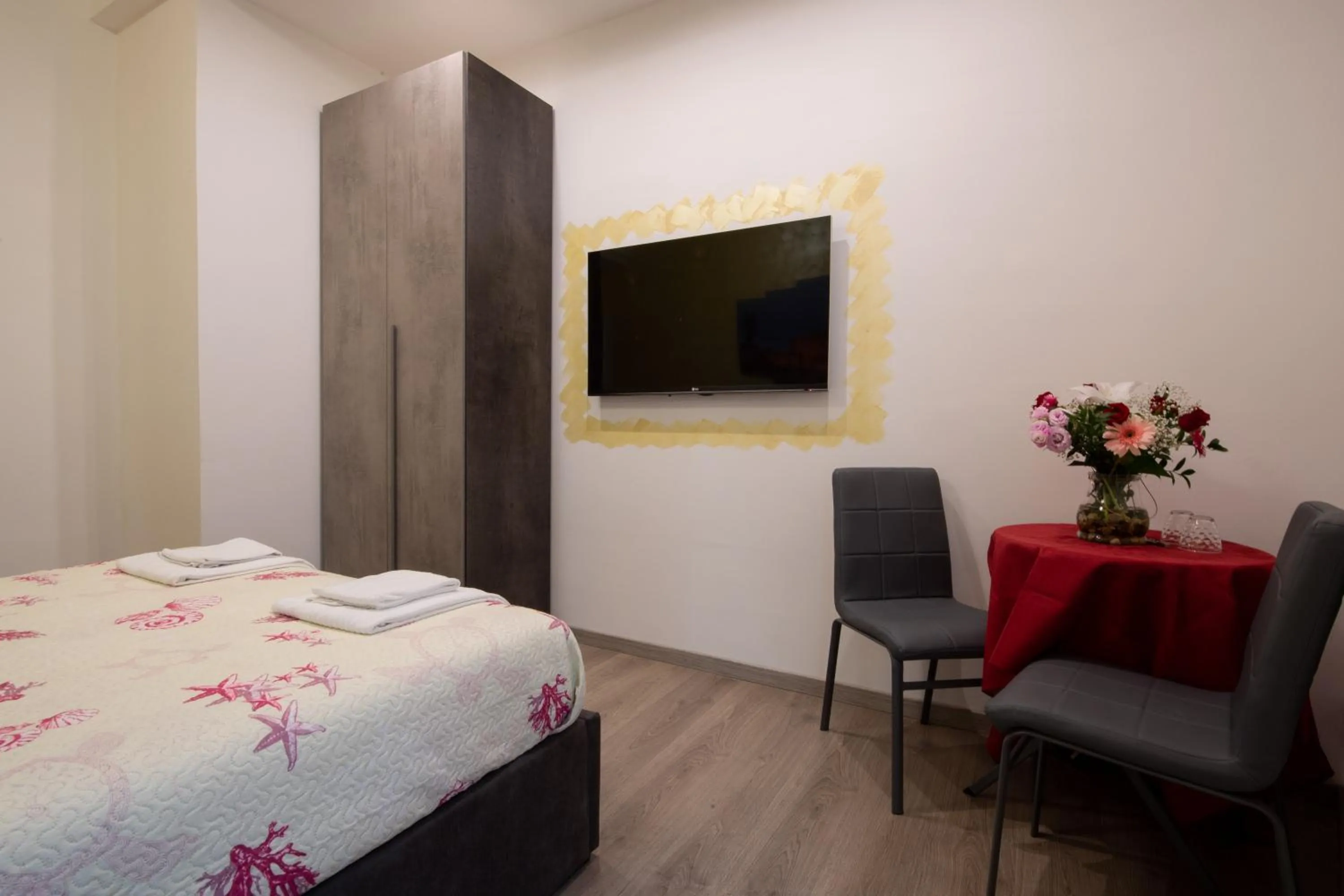 Photo of the whole room, Bed in Imperiale Top