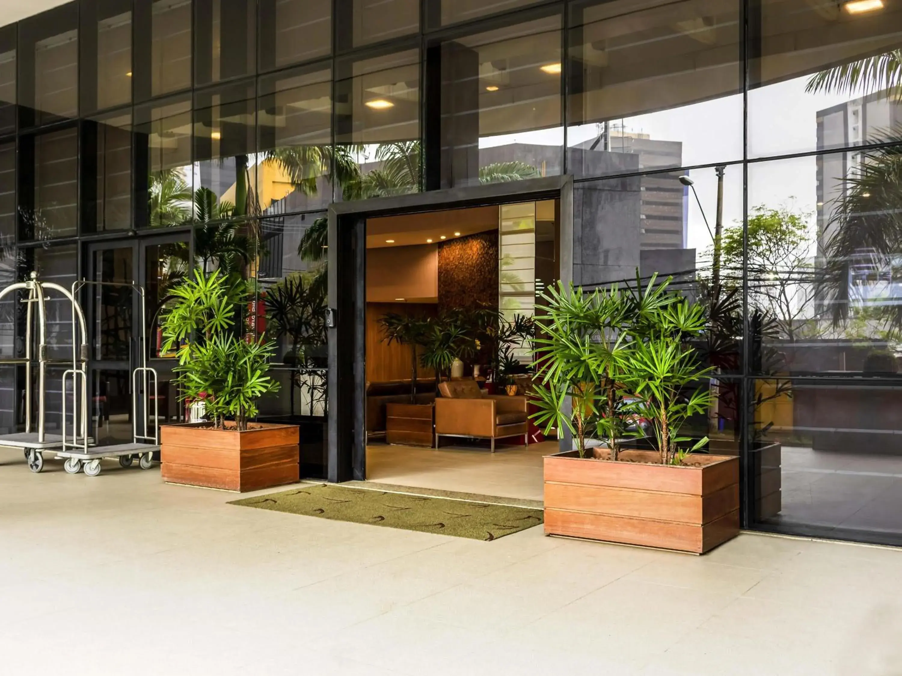 Property building in Mercure Salvador Boulevard Hotel Property building in Mercure Salvador Boulevard Hotel