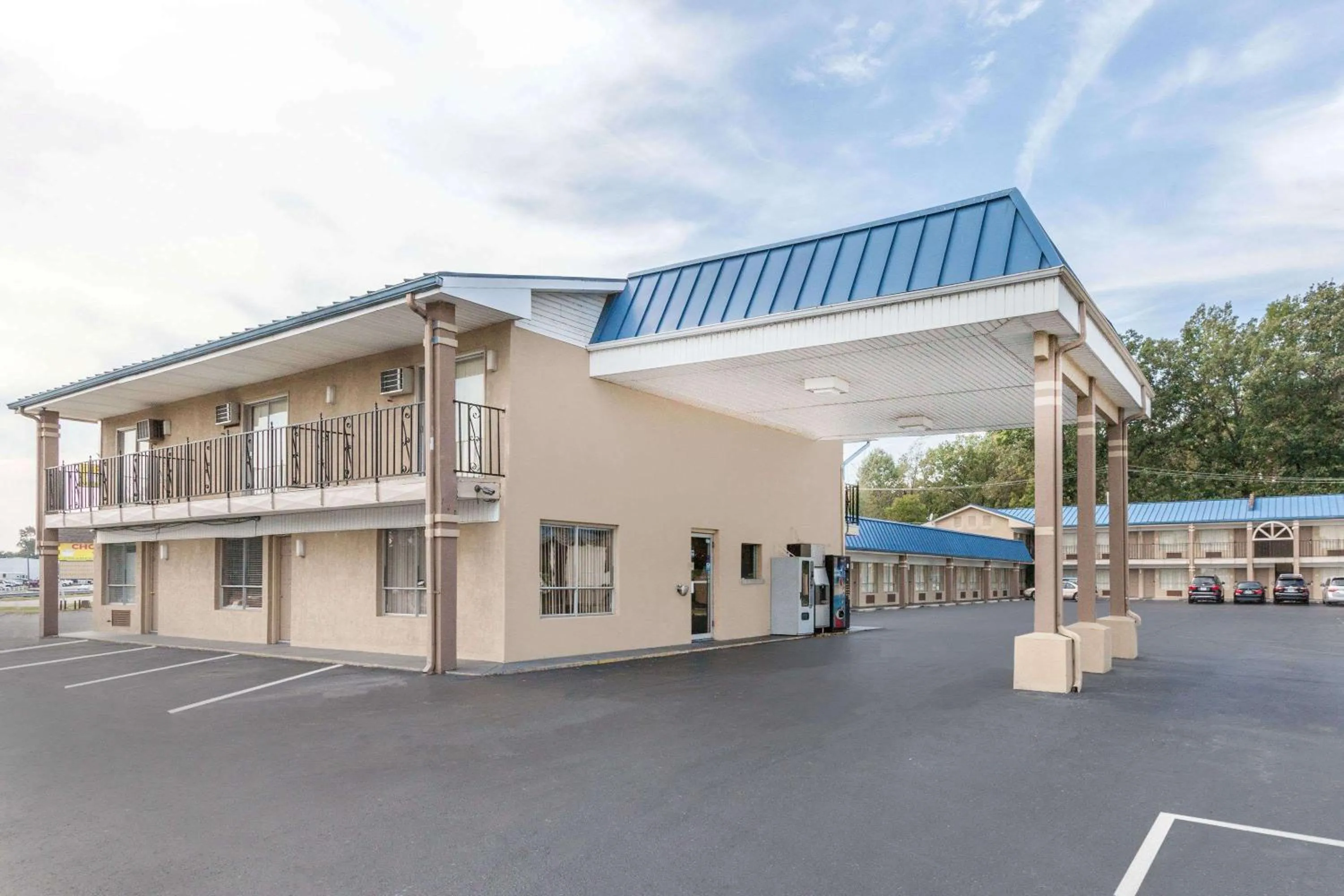 Property building in Days Inn by Wyndham Jacksonville