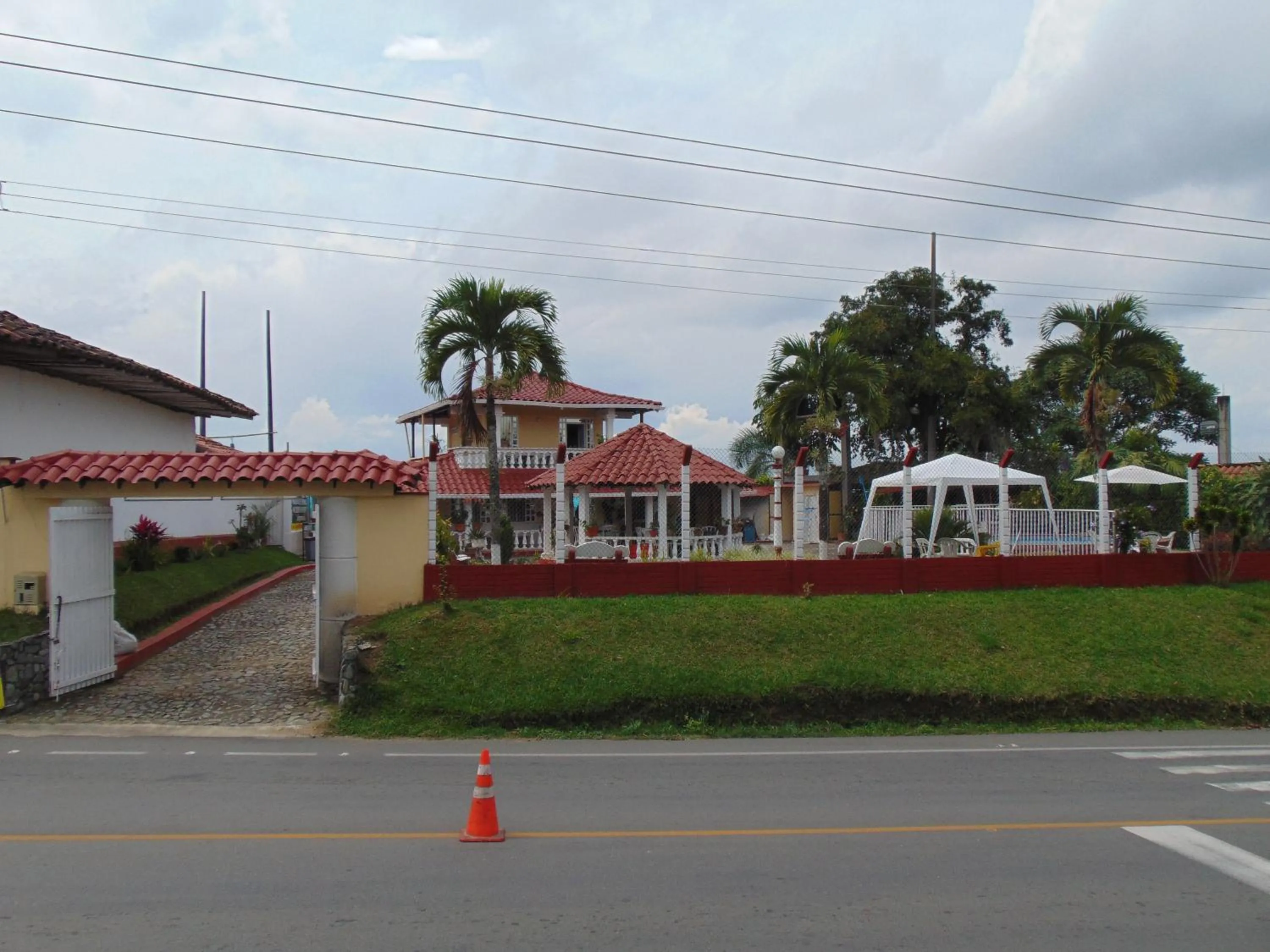 Property building in Casa Campestre La Colombiana