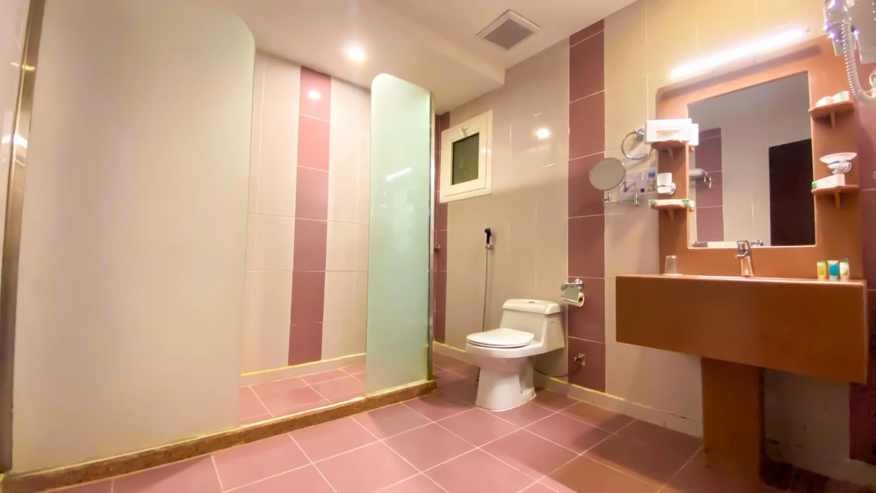 Shower in Al Maali Hotel Jazan