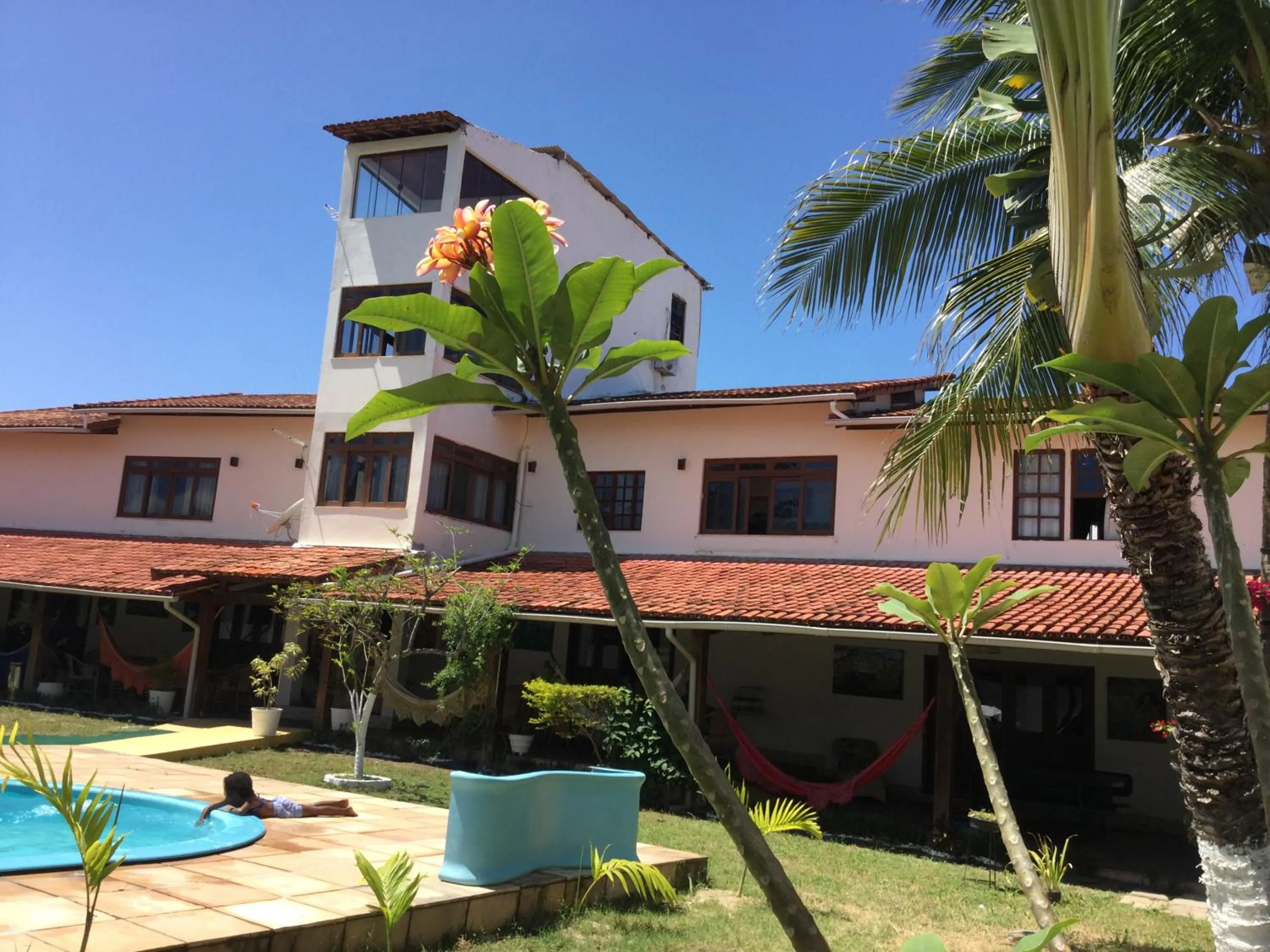 Pool view in Pousada da Mércia - Itapuã (BA)